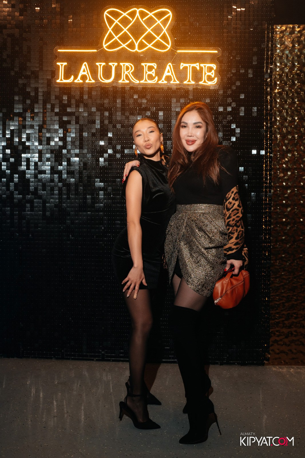 LAUREATE GRAND CAFÉ. КИПЯТКОМ АЛМАТЫ!