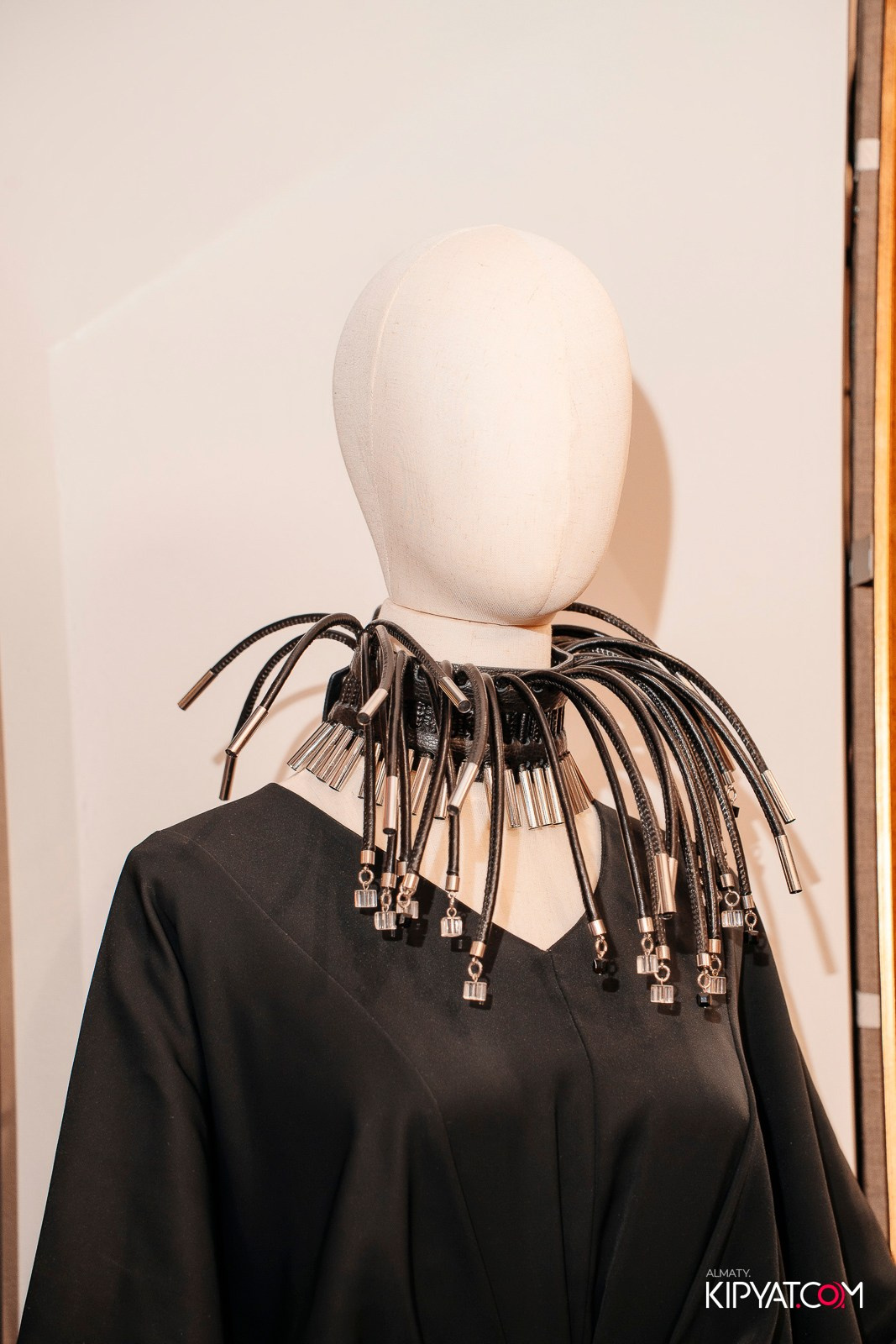 ОТКРЫТИЕ ХУДОЖЕСТВЕННОЙ ГАЛЕРЕИ ETNA ART LAB. КИПЯТКОМ АЛМАТЫ! Фотосъемка мероприятий в Алматы