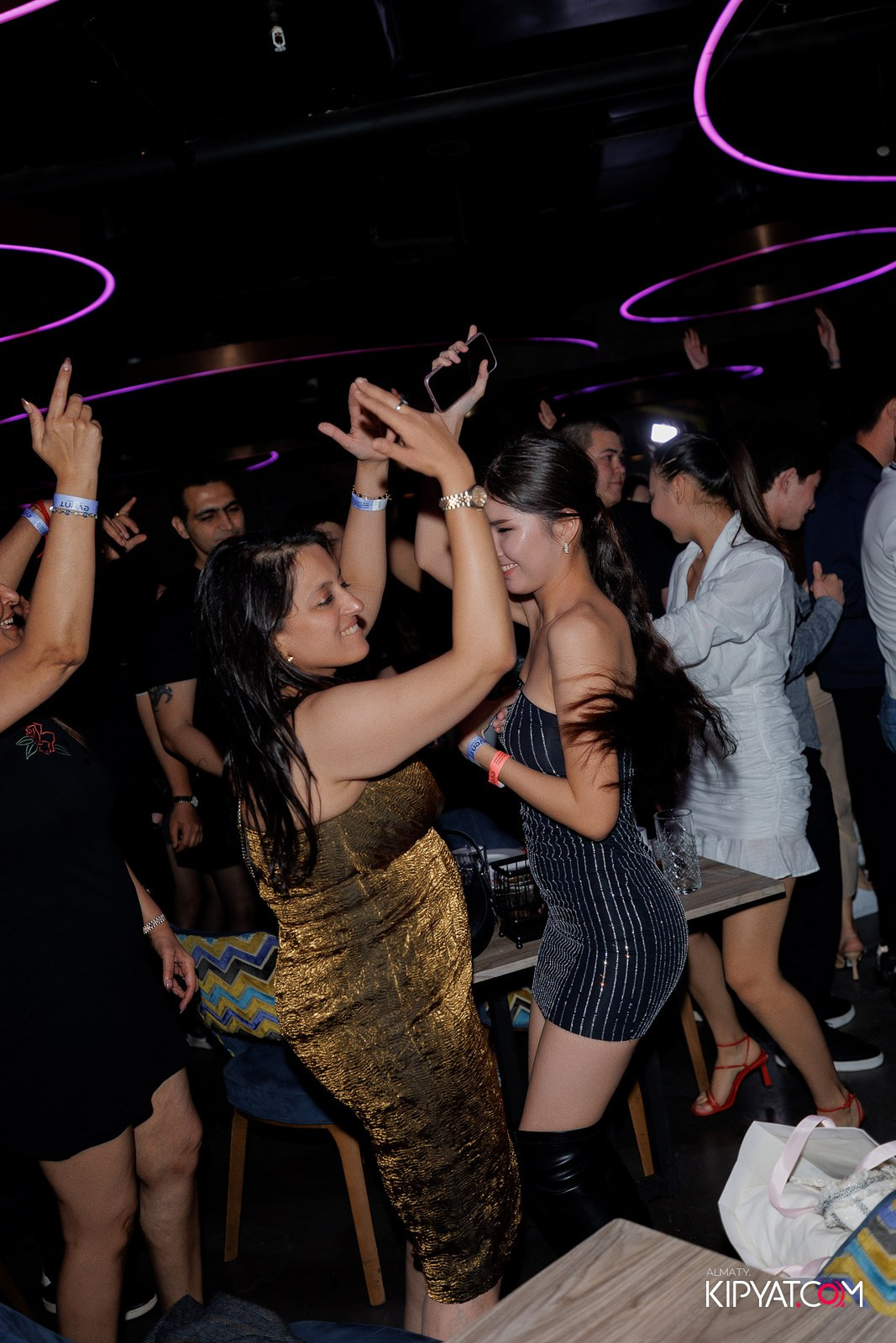 EVENT BAR. КИПЯТКОМ АЛМАТЫ!