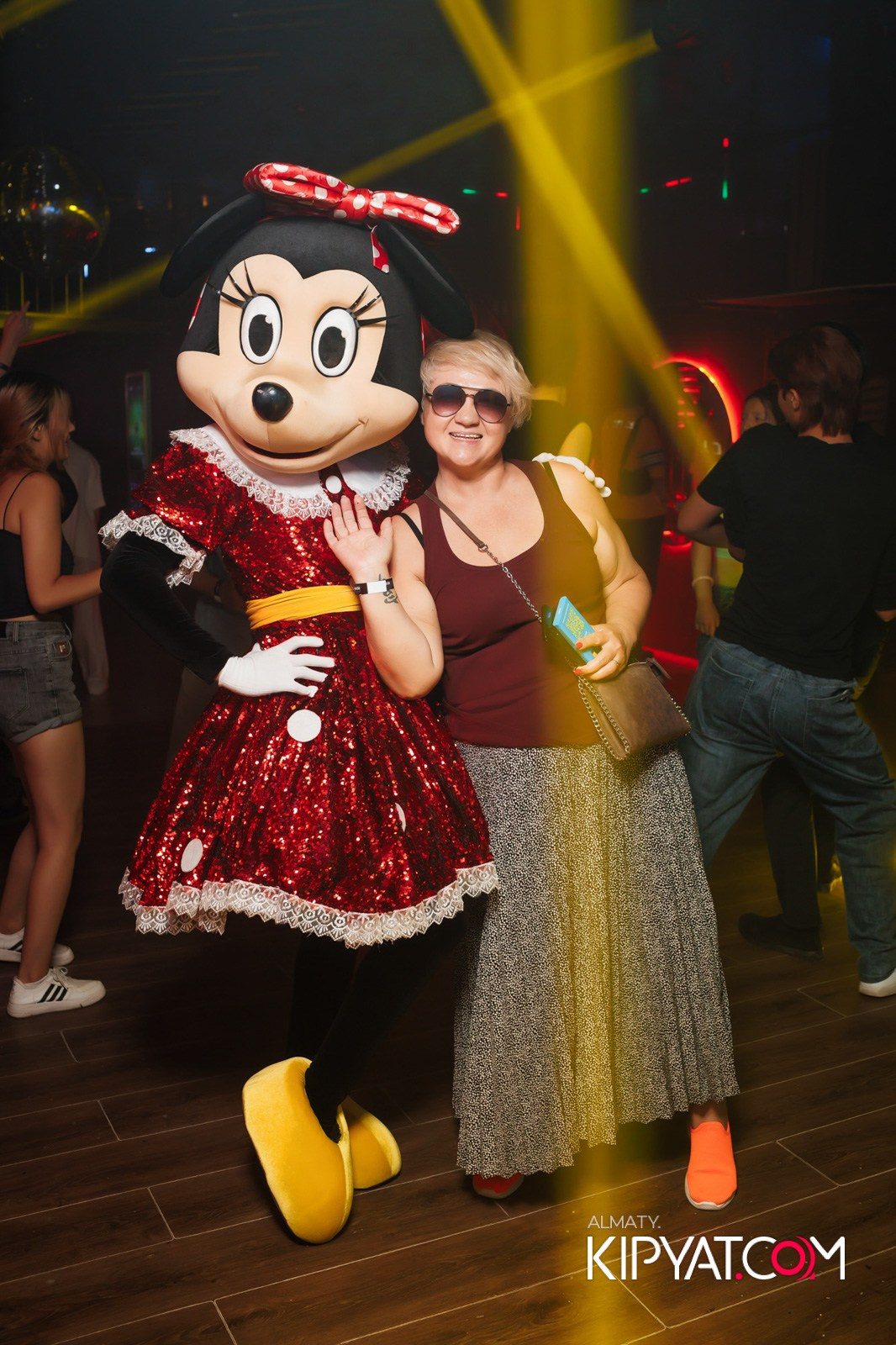 НОЧНОЙ КЛУБ ICON. КИПЯТКОМ АЛМАТЫ!