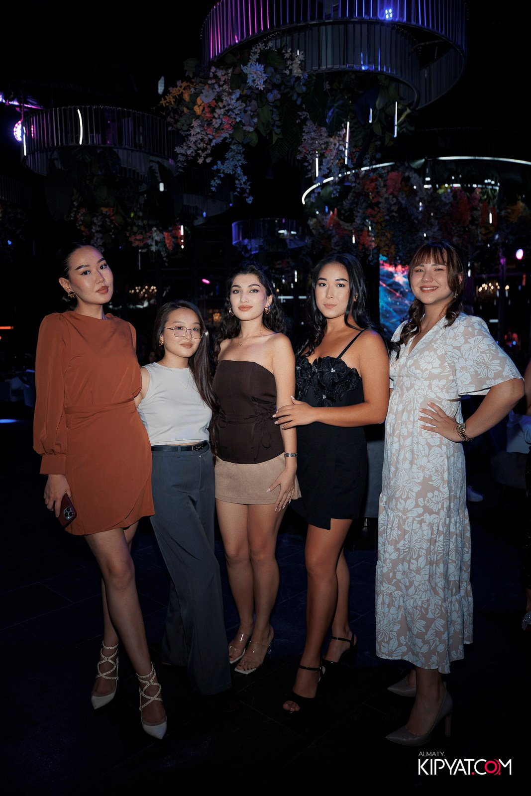 FRIENDS BAR & TERRACE. КИПЯТКОМ АЛМАТЫ!