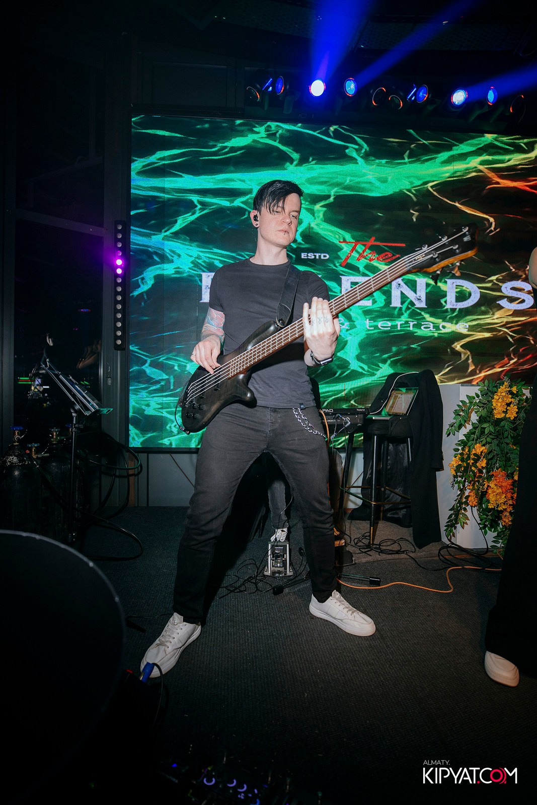 FRIENDS BAR & TERRACE. КИПЯТКОМ АЛМАТЫ! Фотосъемка мероприятий в Алматы