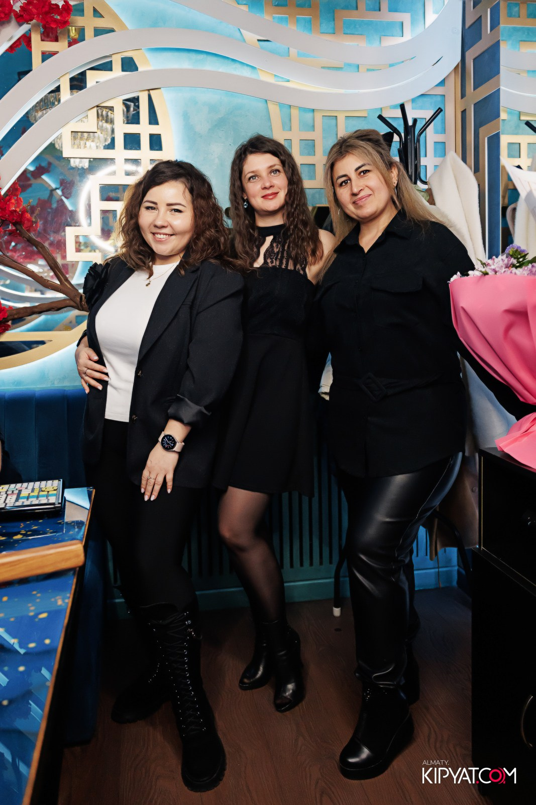 УХО И МЕДВЕДЬ НА ГАГАРИНА. КИПЯТКОМ АЛМАТЫ!