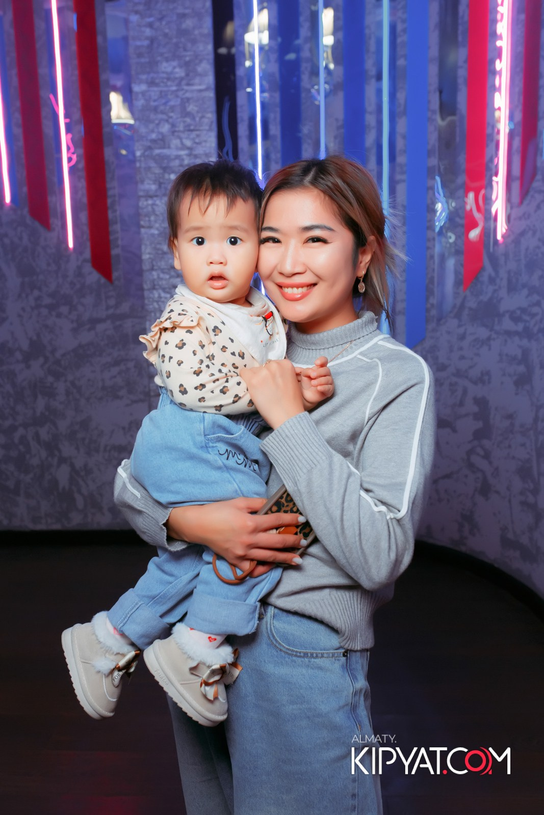 УХО И МЕДВЕДЬ НА ГАГАРИНА. КИПЯТКОМ АЛМАТЫ!