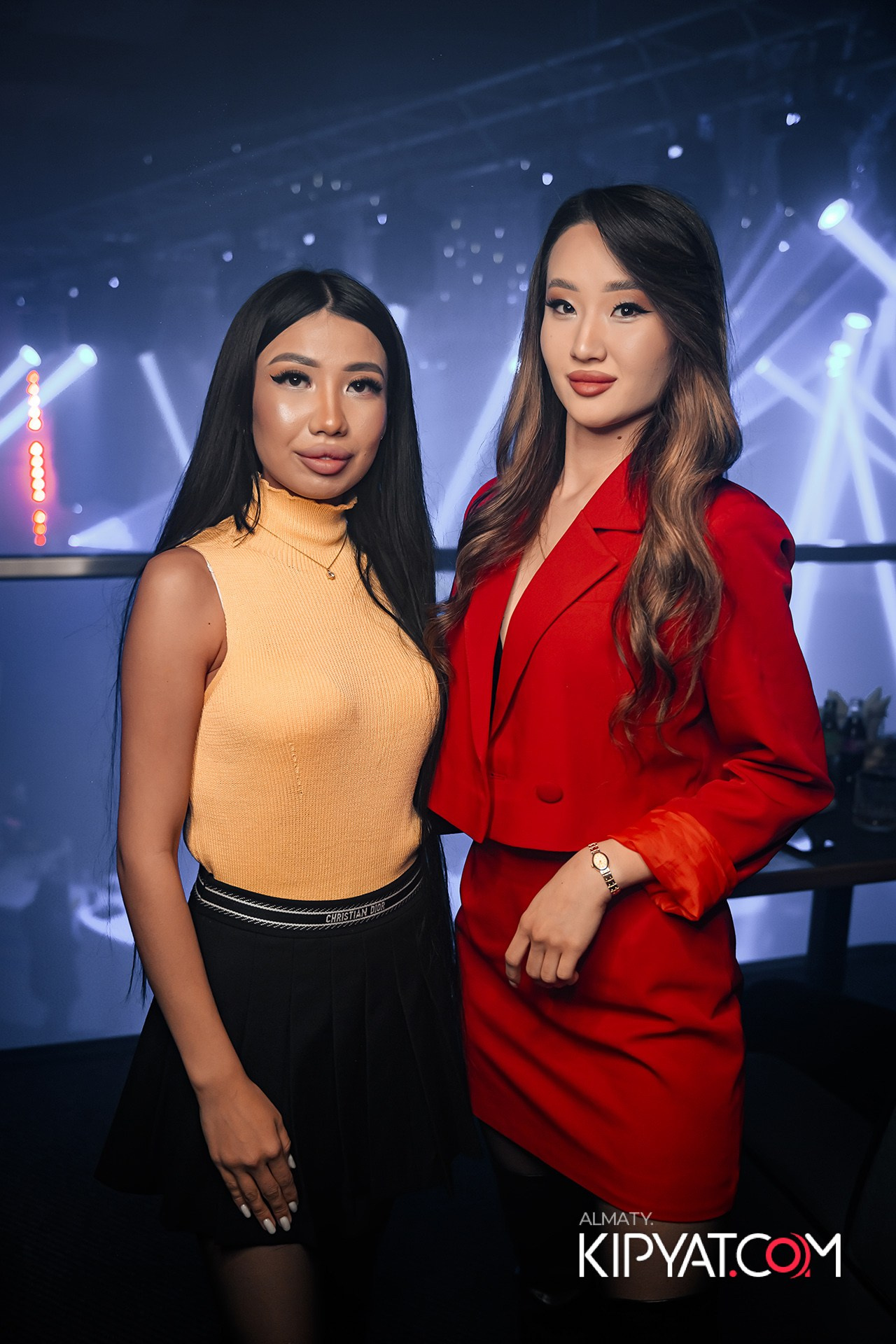 SANTA BARBARA ВЫСТУПЛЕНИЕ ГРУППЫ БРАТЬЯ ГРИММ. КИПЯТКОМ АЛМАТЫ!