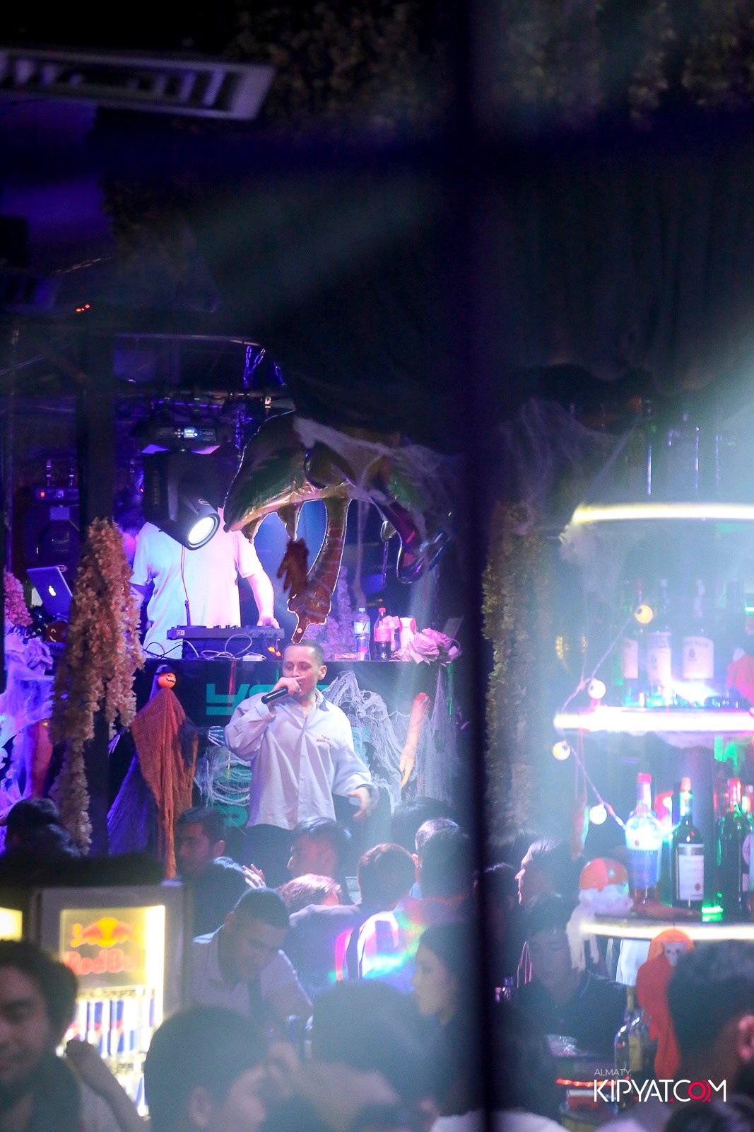 UYAT EMES BAR. КИПЯТКОМ АЛМАТЫ!