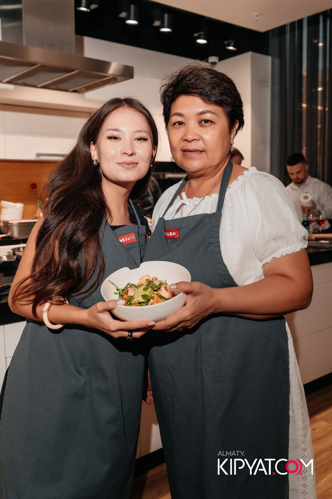 MIELE. КИПЯТКОМ АЛМАТЫ!