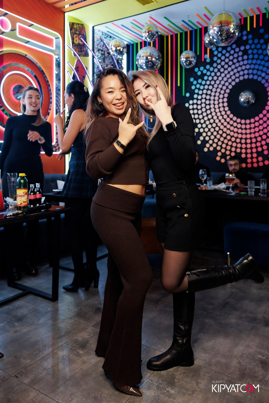 ЗАЯ, НА БИС. КИПЯТКОМ АЛМАТЫ! Фотосъемка мероприятий в Алматы