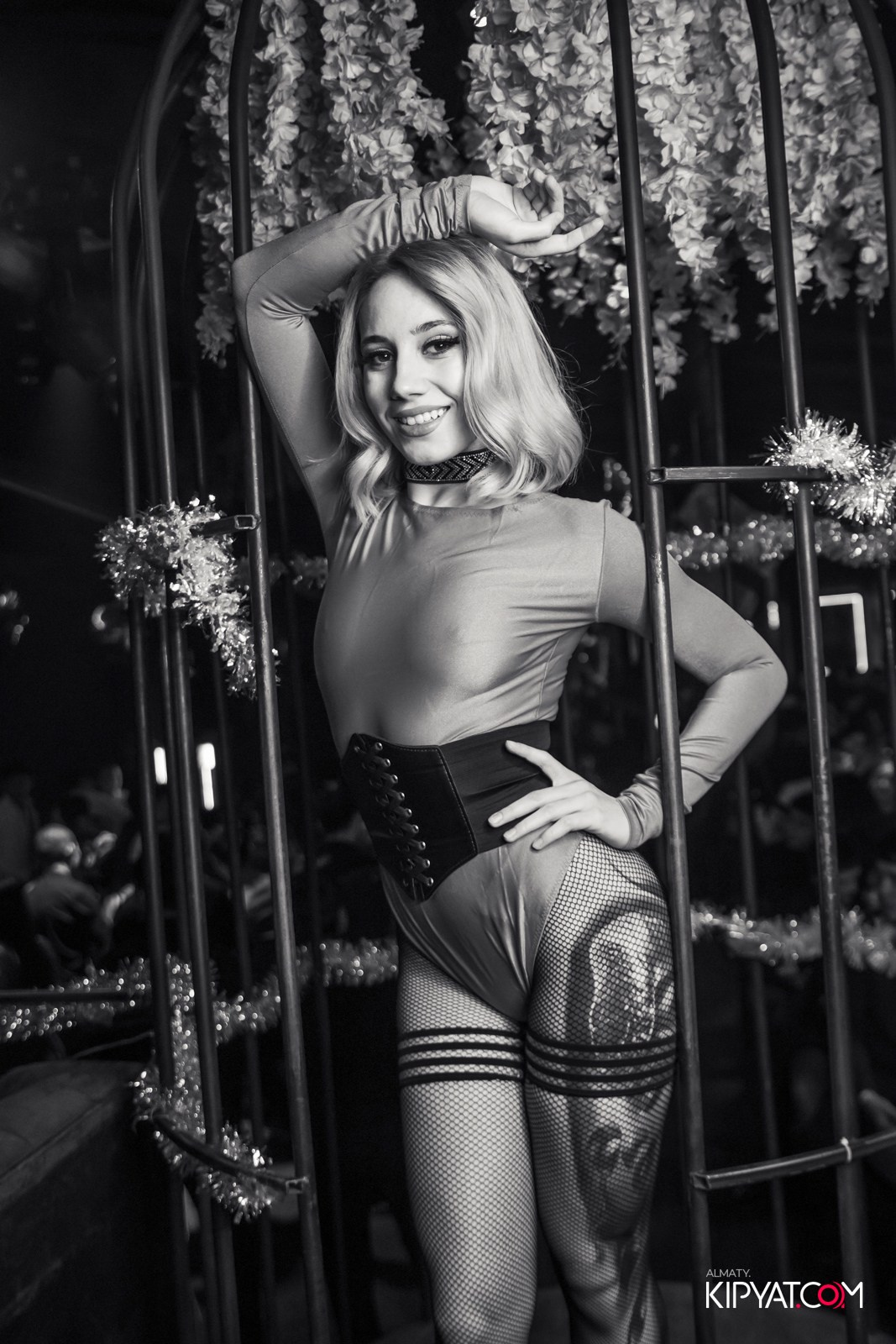 UYAT EMES BAR. КИПЯТКОМ АЛМАТЫ!