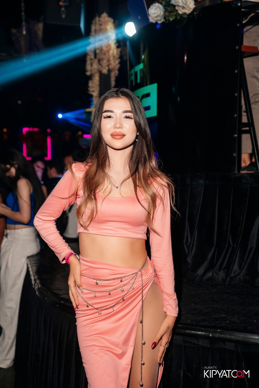 UYAT EMES BAR. КИПЯТКОМ АЛМАТЫ!