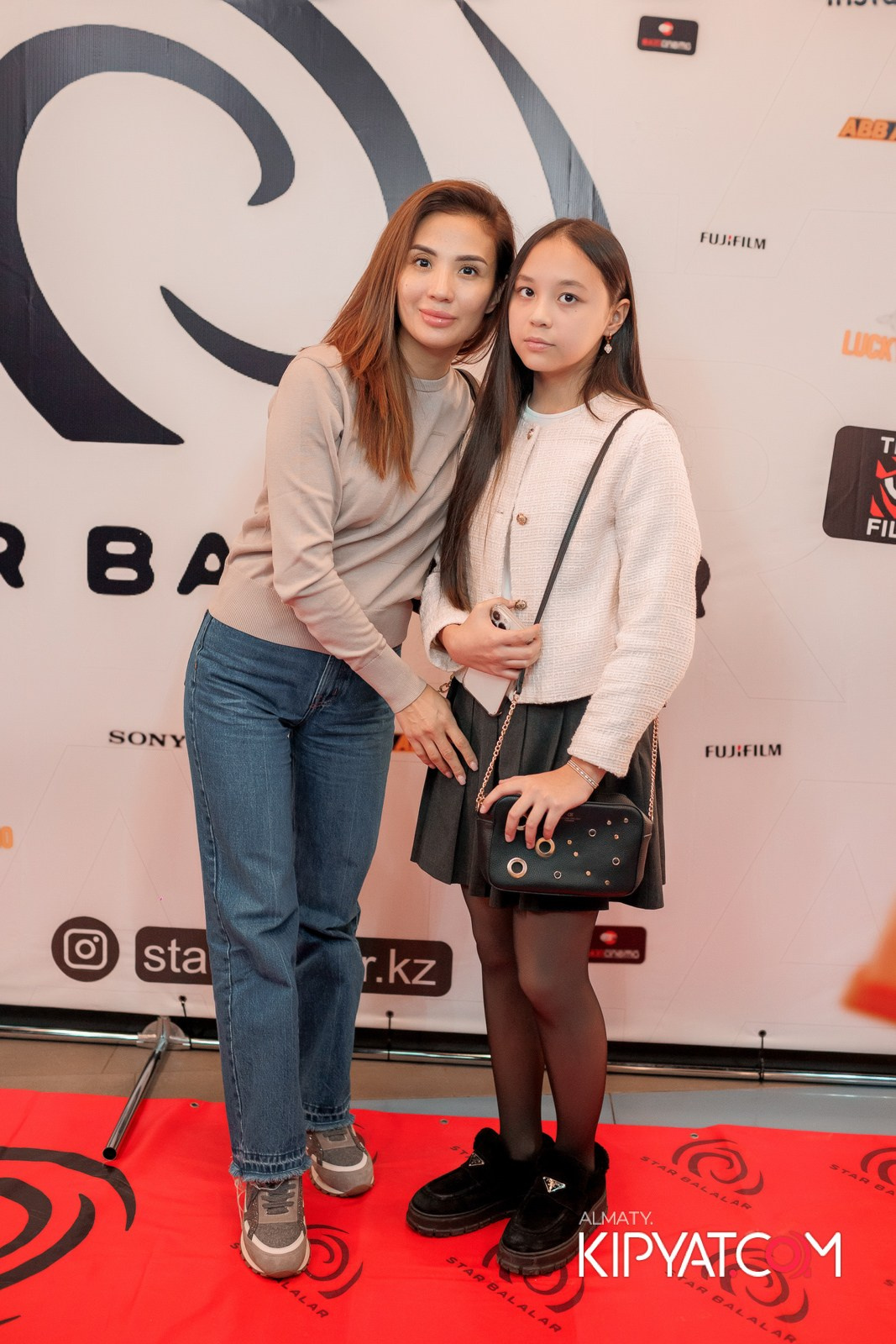 ПРЕЗЕНТАЦИЯ 8 ГРУППЫ КИНОПРОЕКТА «STARBALALAR». КИПЯТКОМ АЛМАТЫ!