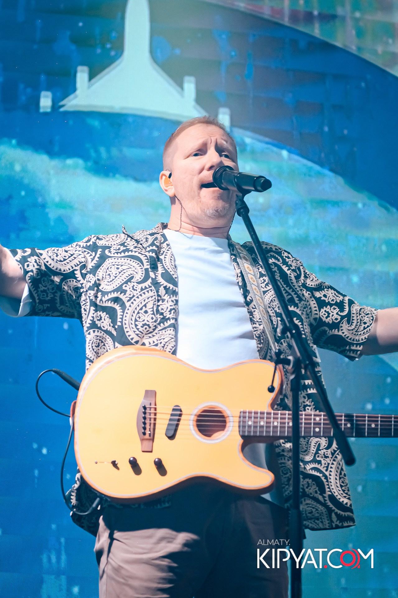 SANTA BARBARA ВЫСТУПЛЕНИЕ ГРУППЫ БРАТЬЯ ГРИММ. КИПЯТКОМ АЛМАТЫ!