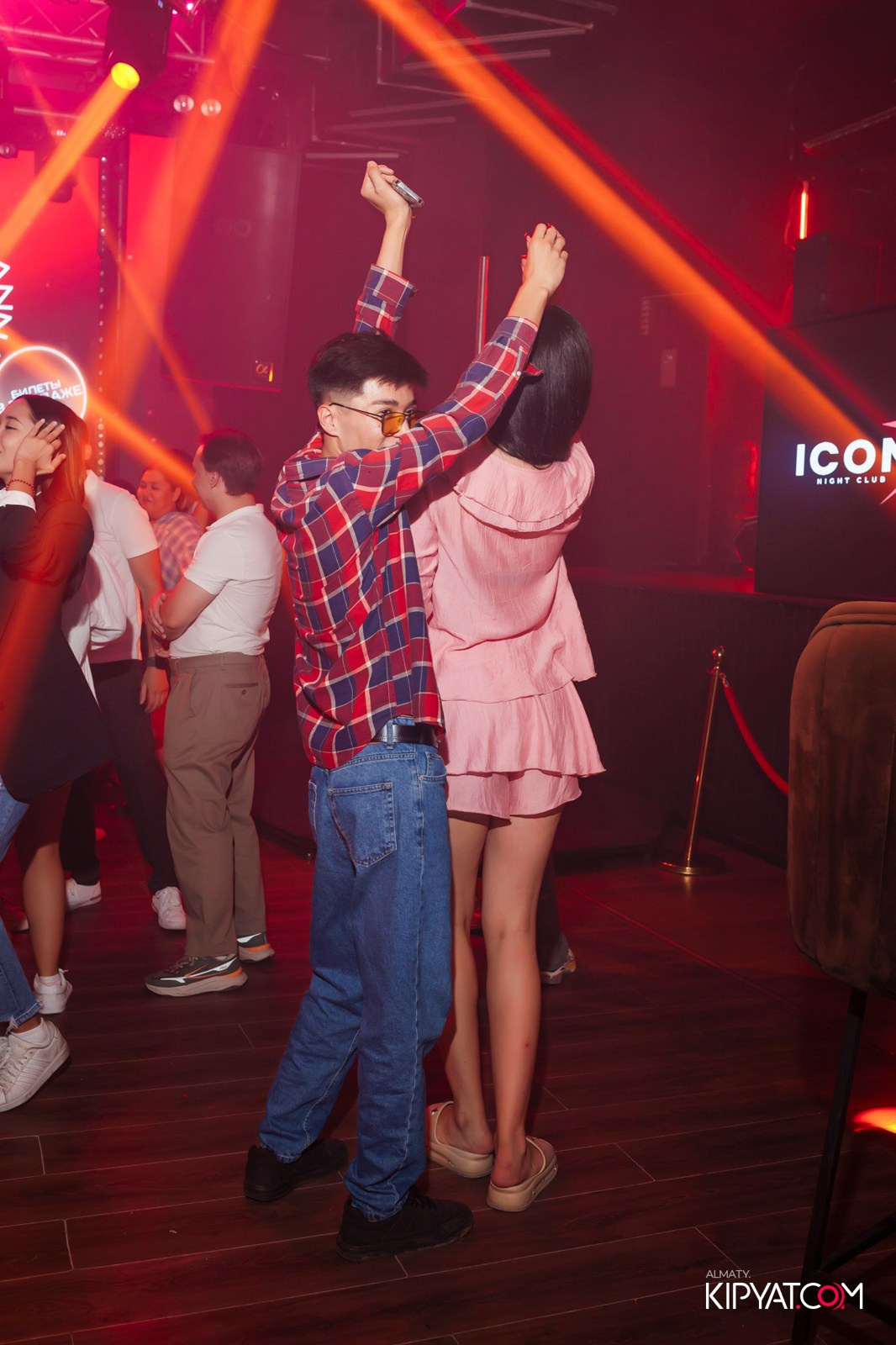 НОЧНОЙ КЛУБ ICON. КИПЯТКОМ АЛМАТЫ!