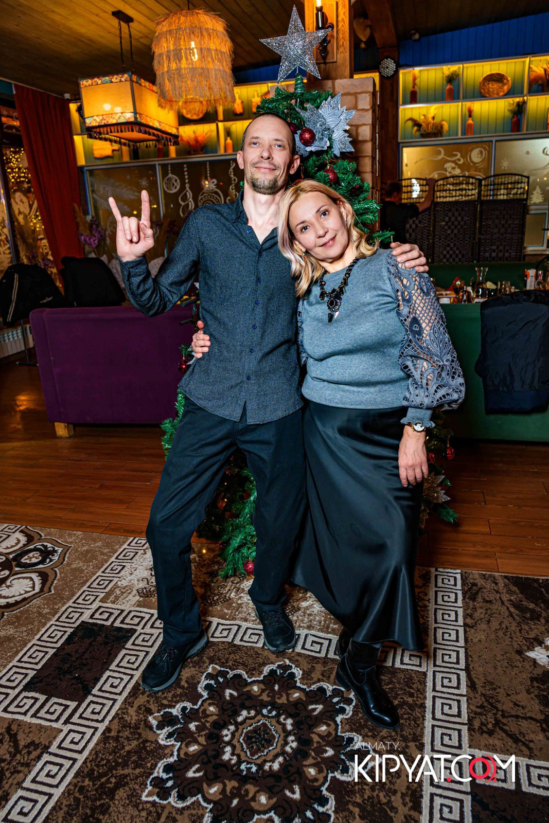 ГРУЗИНСКИЙ ДВОР НА КАБАНБАЙ БАТЫРА. КИПЯТКОМ АЛМАТЫ!