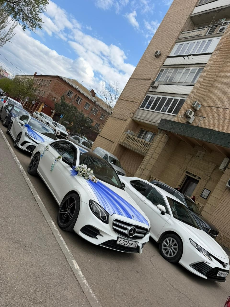 Прокат и украшение авто. Организация праздников под ключ Организация праздников "Арромей"