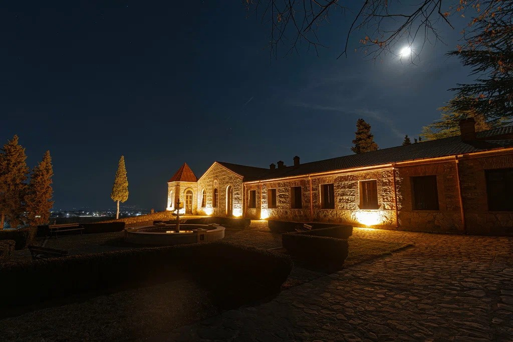 Chateau Zegaani (село Зегаани, Кахетия). Фотограф для маркетплейсов Михаил Бове