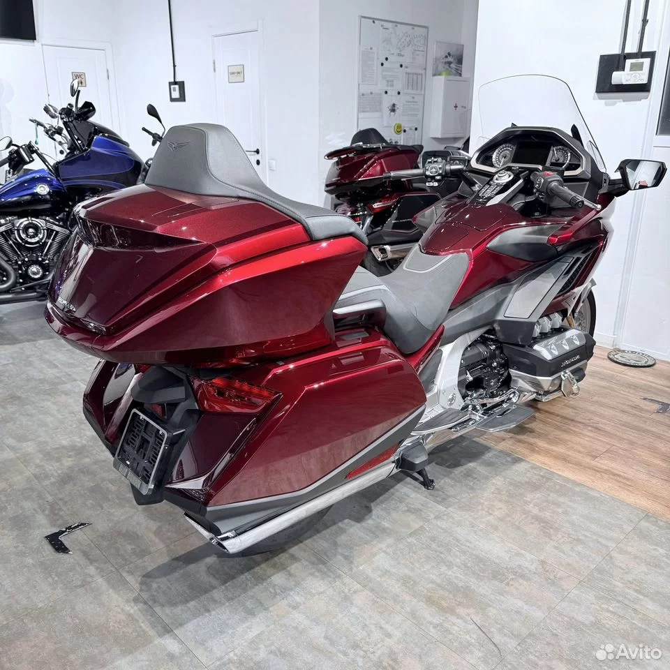 2023 НОNDA Goldwing NEW Candy Ardеnt Rеd МANUAL. Hello Davidson, Москва. Только хорошие мотоциклы…