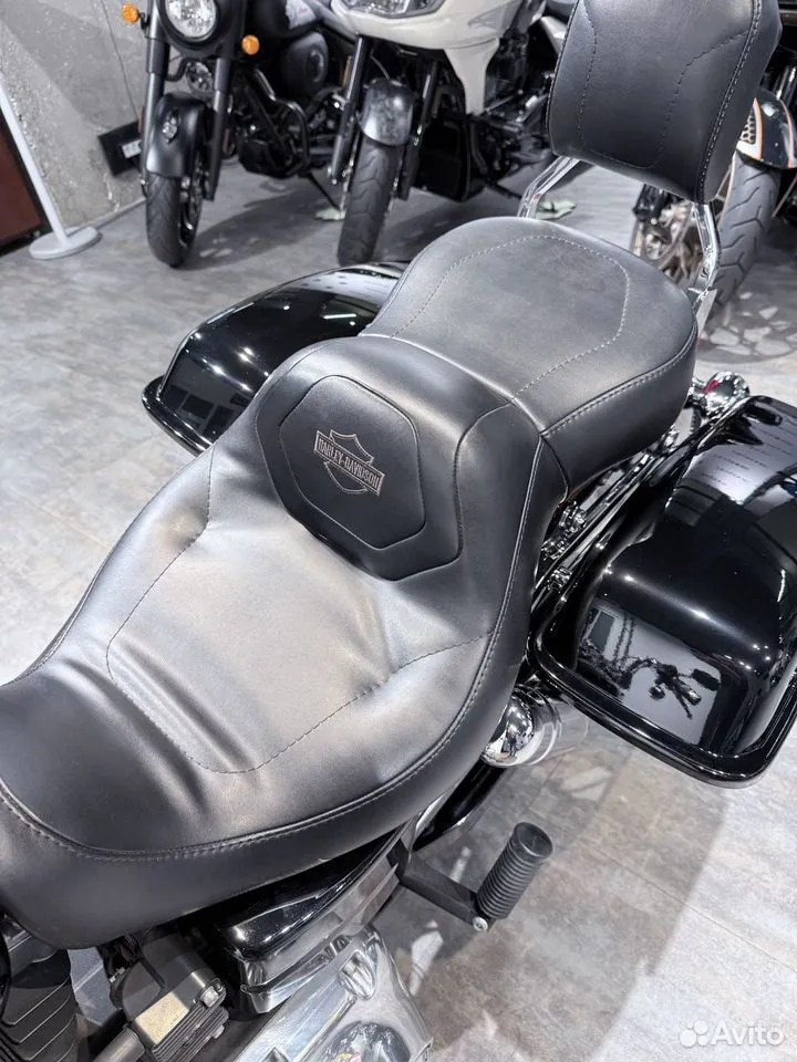 Купить Harley-Davidson 2012 HD Dyna Switchback (Vivid Black) (Softail/Dyna) — подробнее на сайте. Hello Davidson, Москва. Только хорошие мотоциклы…