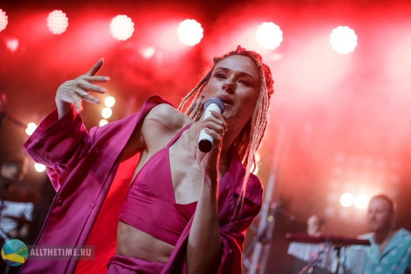 IOWA. Магия музыки в кадре: Концертная Фотография