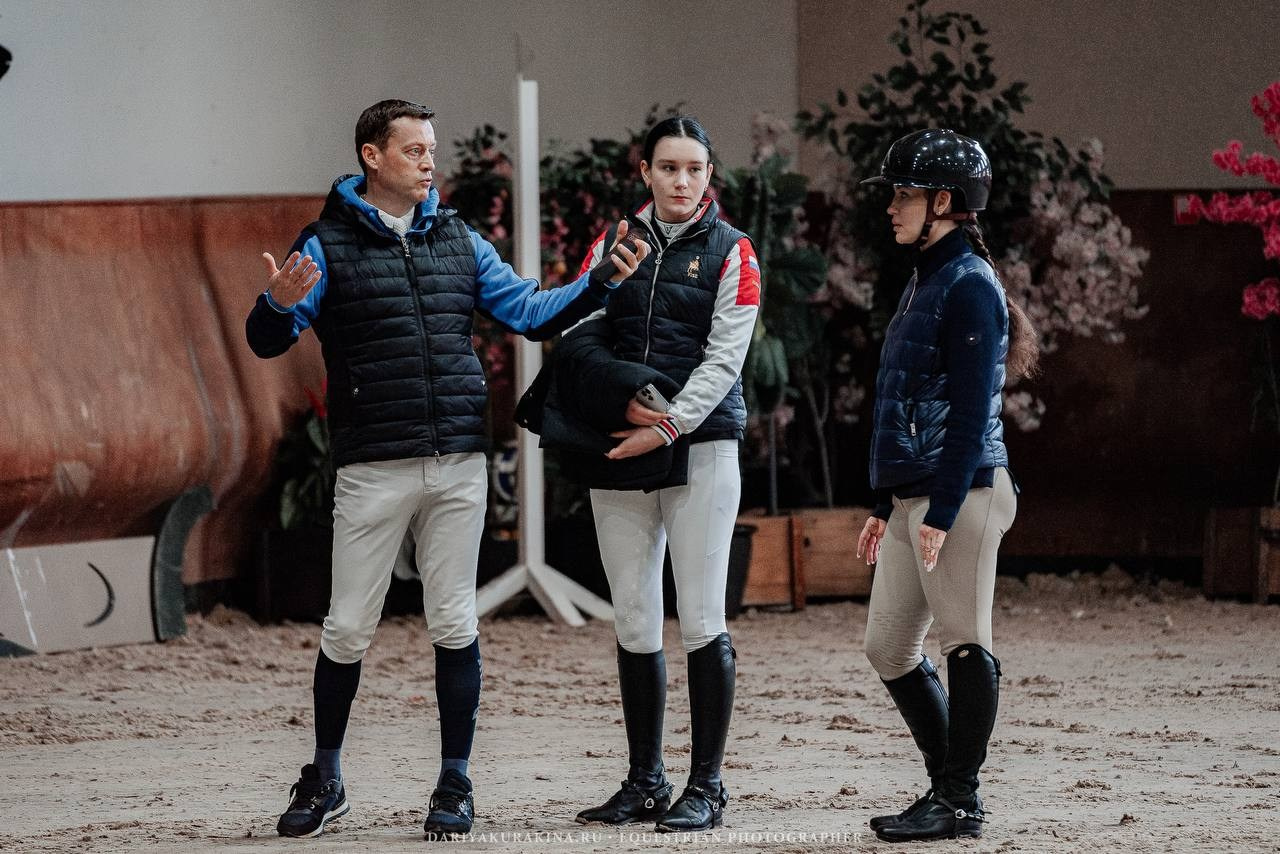 ПЕРВЕНСТВО МОСКВЫ ПО КОНКУРУ в КСК «ВИВАТ, РОССИЯ!». Куракина Дарья • Конный фотограф