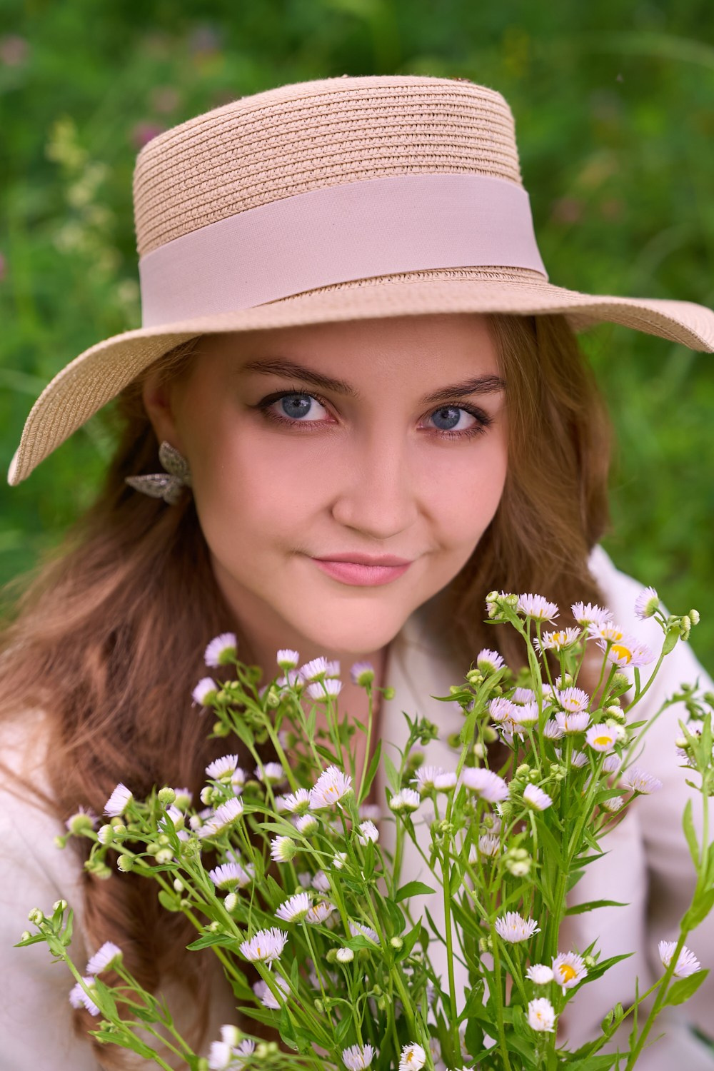 Съемка Анастасии в люпиновом поле. Фотограф Светлана Боровикова в Домодедове