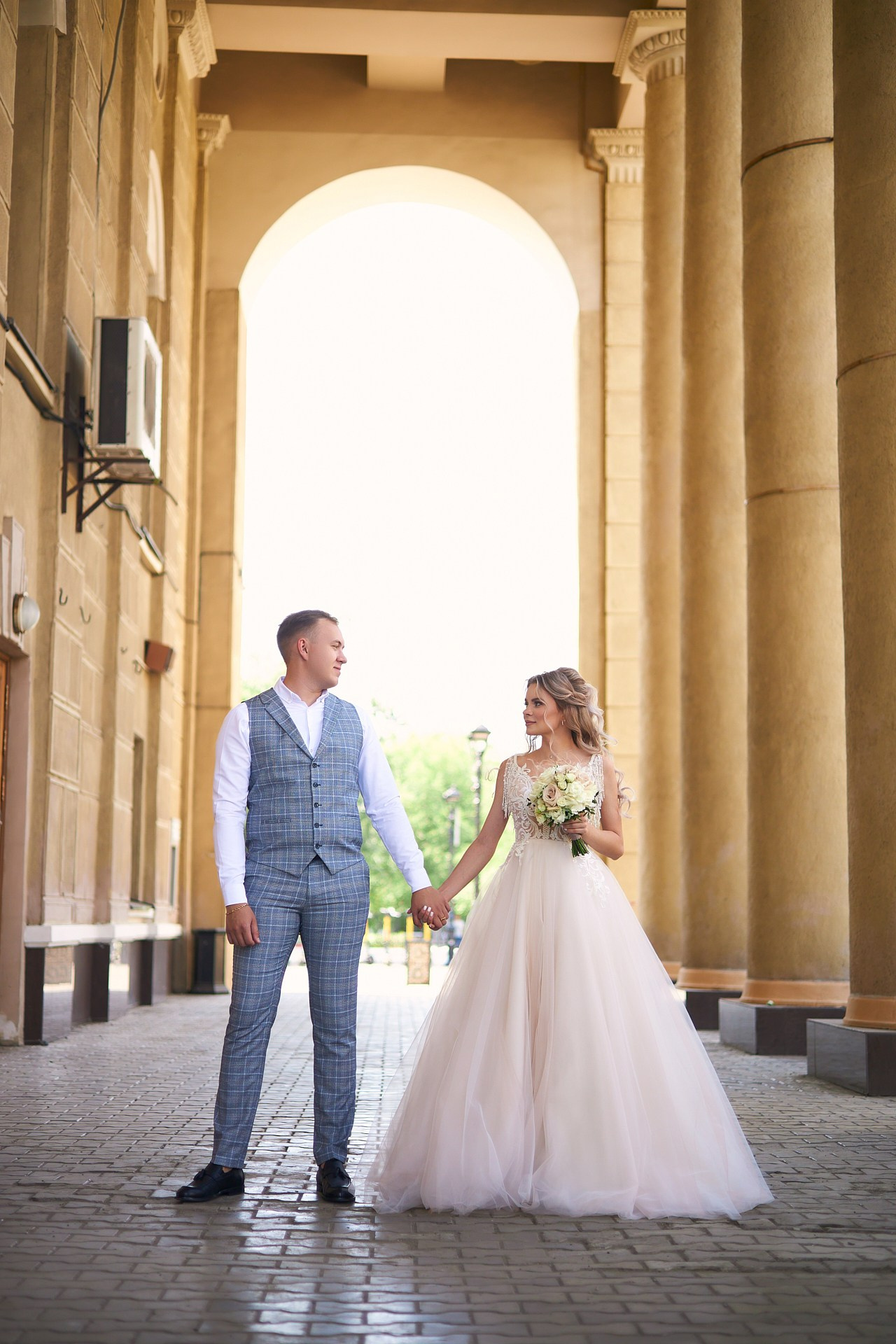 Свадебная фотосессия в Оренбурге, свадебная фотосессия в студии Оренбург, свадебный фотограф Оренбург. Свадебный фотограф в Оренбурге Елена Рязапова