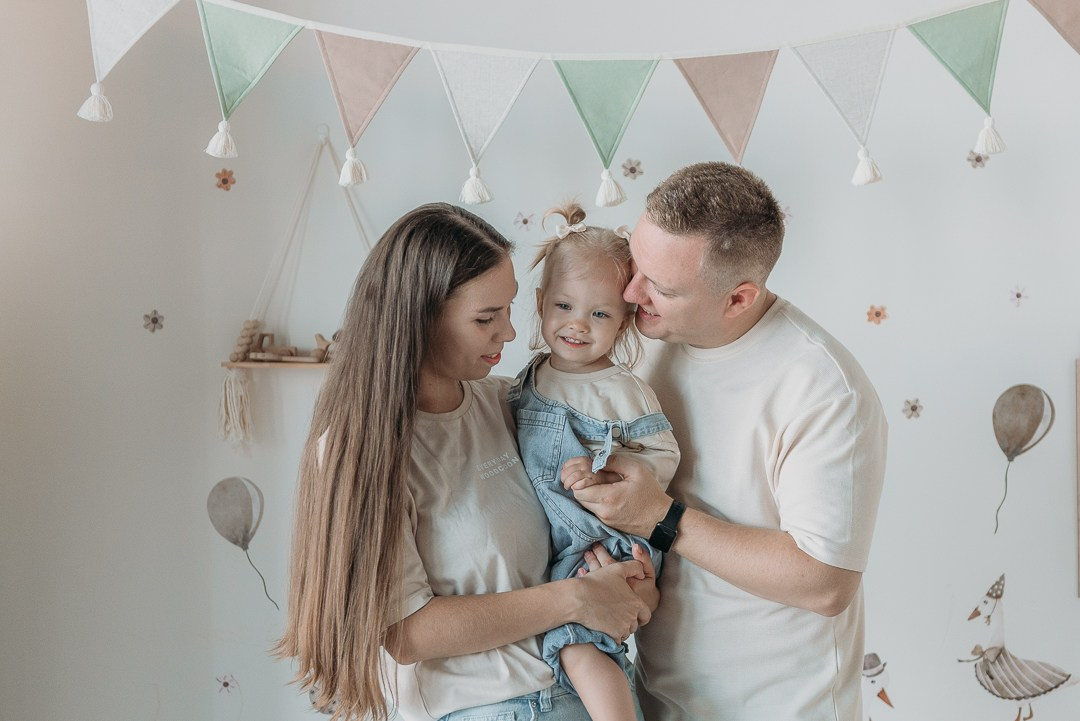 Еве 2 года. Студия Матур