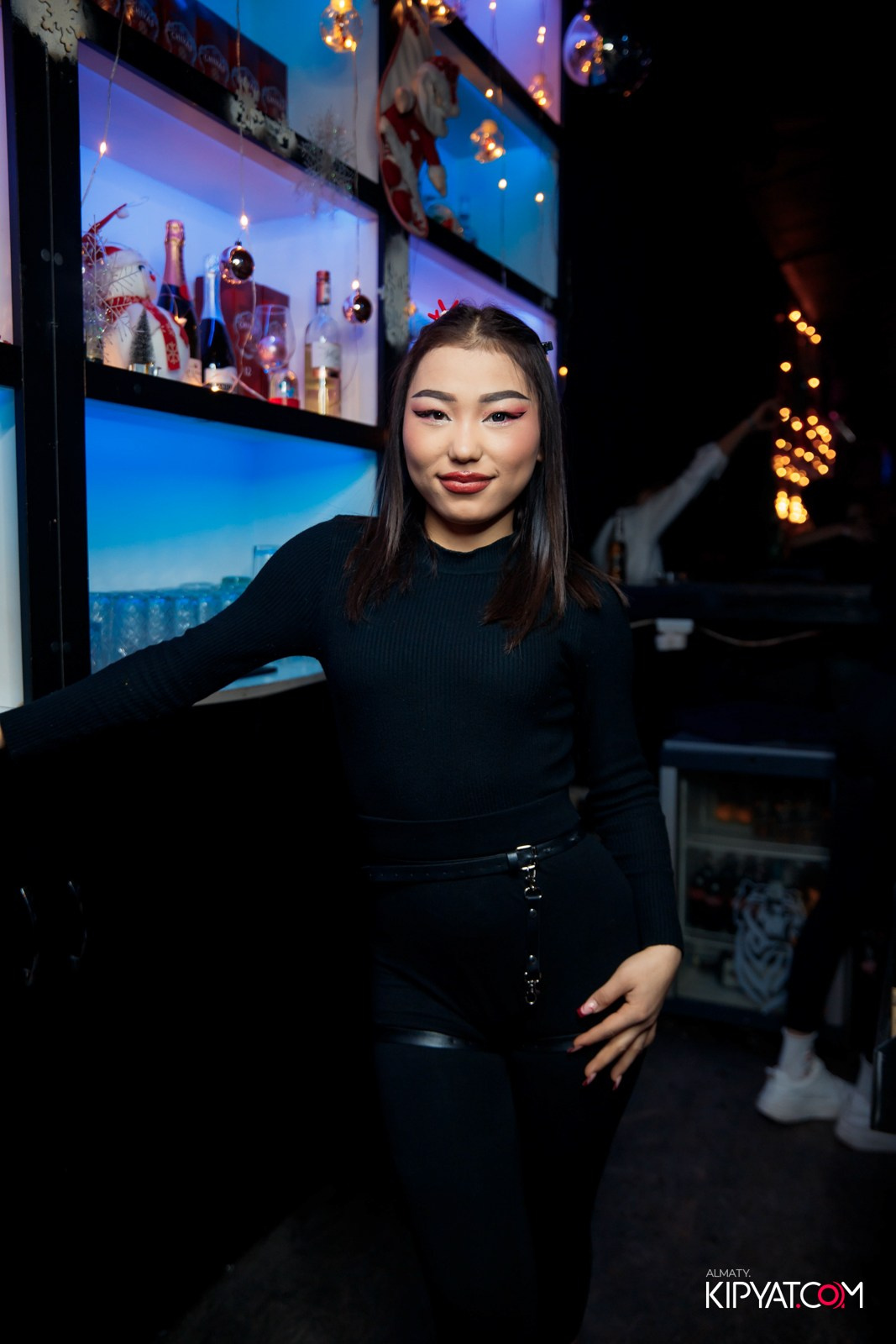 UYAT EMES BAR. КИПЯТКОМ АЛМАТЫ!