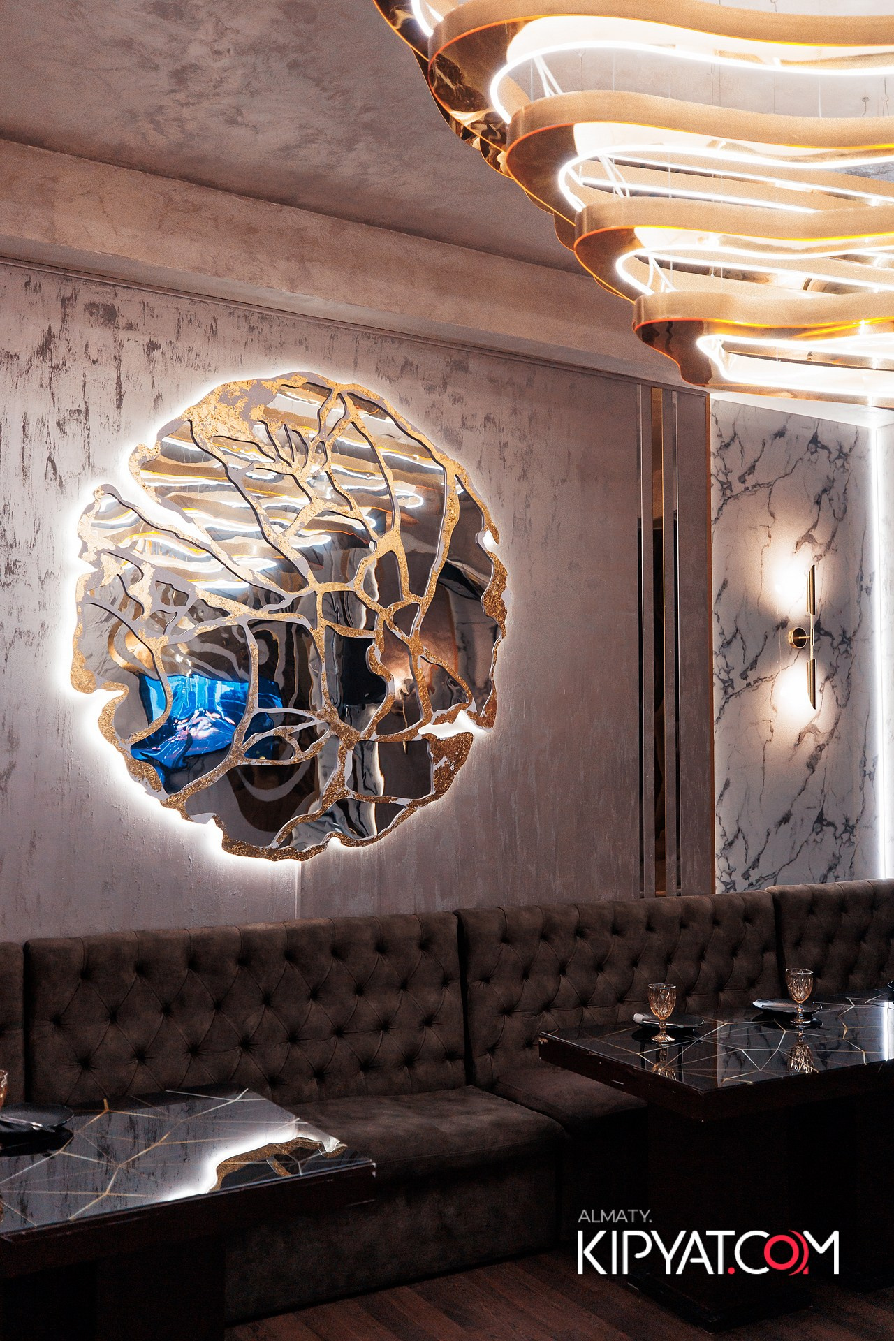 Ухо и Медведь на Курмангазы. КИПЯТКОМ АЛМАТЫ!