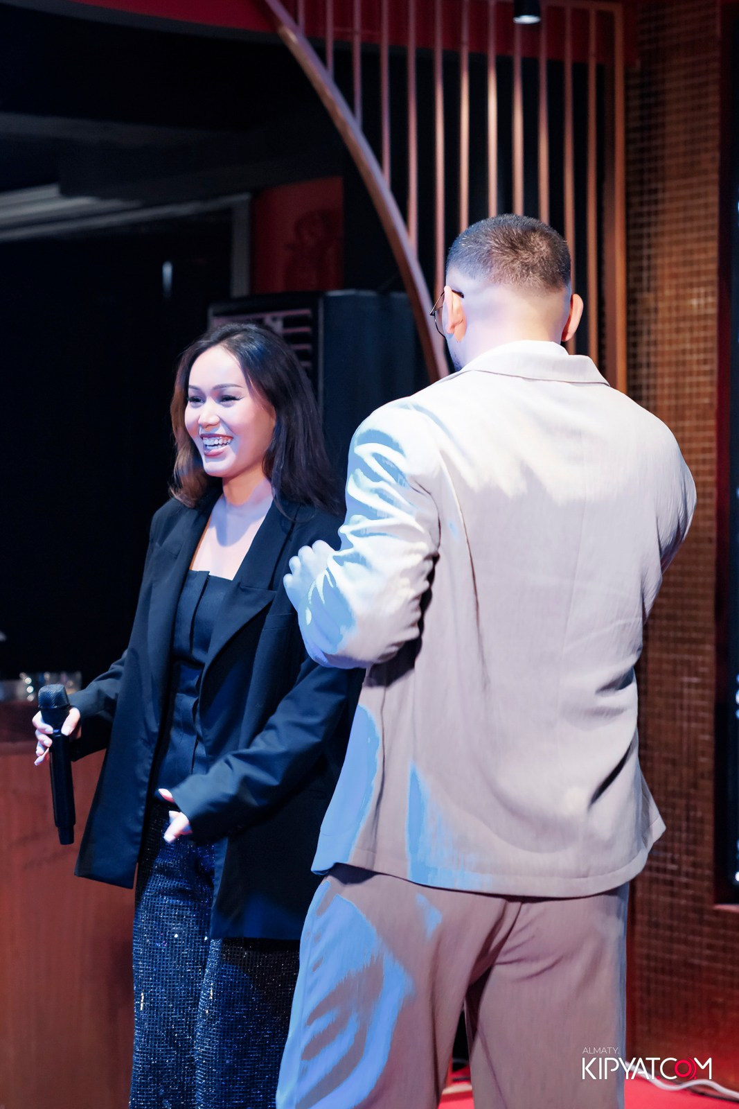 ЗАЯ, НА БИС. КИПЯТКОМ АЛМАТЫ!