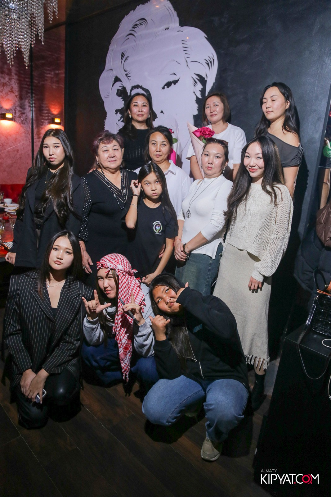 УХО И МЕДВЕДЬ НА САИНА. КИПЯТКОМ АЛМАТЫ! Фотосъемка мероприятий в Алматы