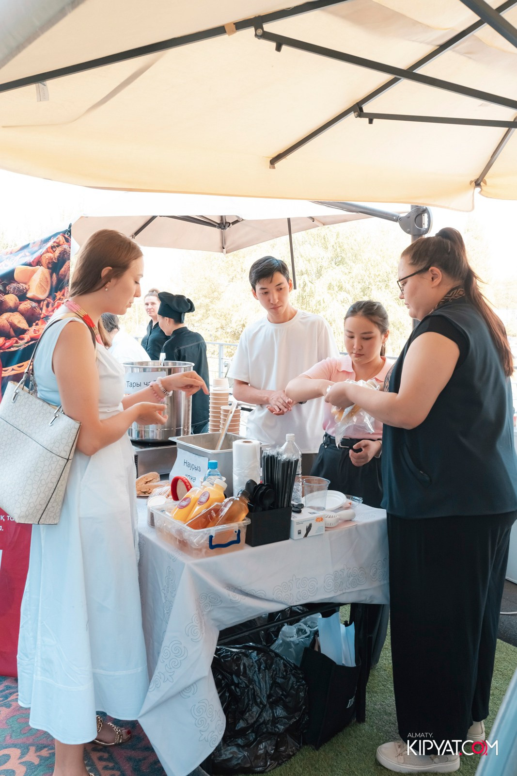 ETHNO POP-UP STORE, SABANTOI B SADU ARENA. КИПЯТКОМ АЛМАТЫ!