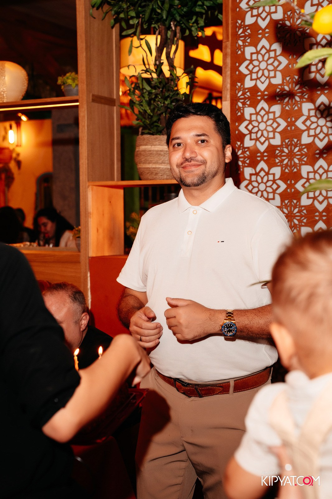 ГРУЗИНСКИЙ ДВОР НА КАБАНБАЙ БАТЫРА. КИПЯТКОМ АЛМАТЫ!