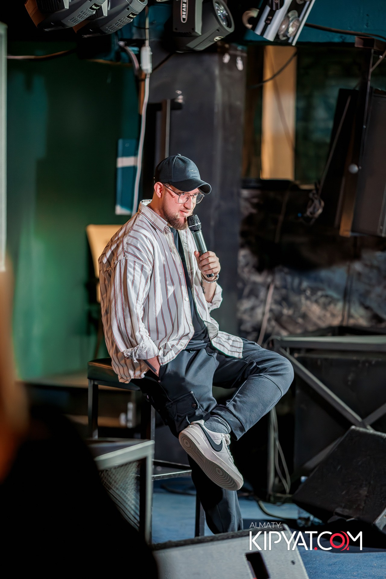 СОЛЬНЫЙ СТЕНДАП КОНЦЕРТ АЛЕКСАНДРА МЕРКУЛЬ. КИПЯТКОМ АЛМАТЫ!