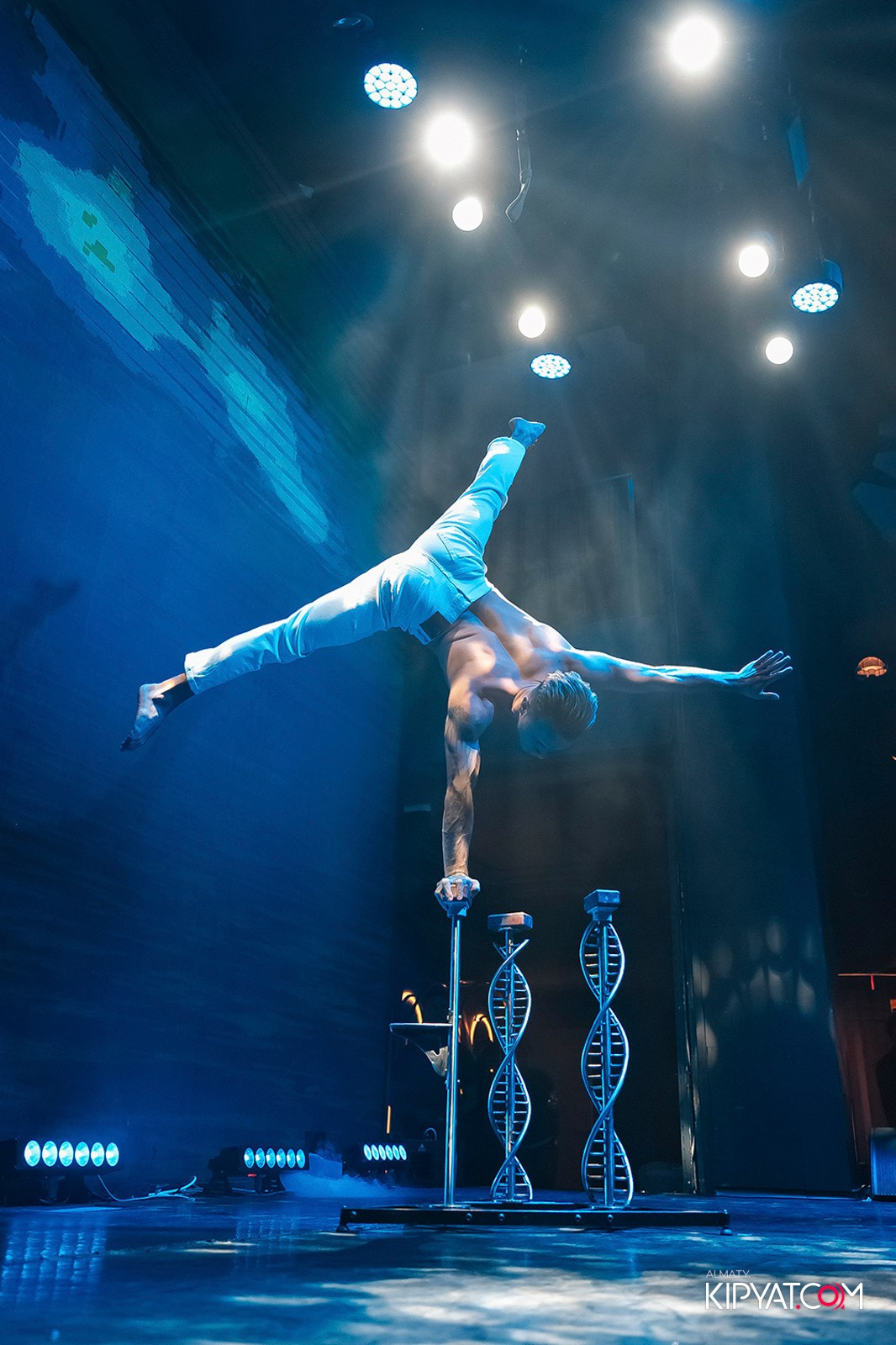 QUEEN. КИПЯТКОМ АЛМАТЫ!