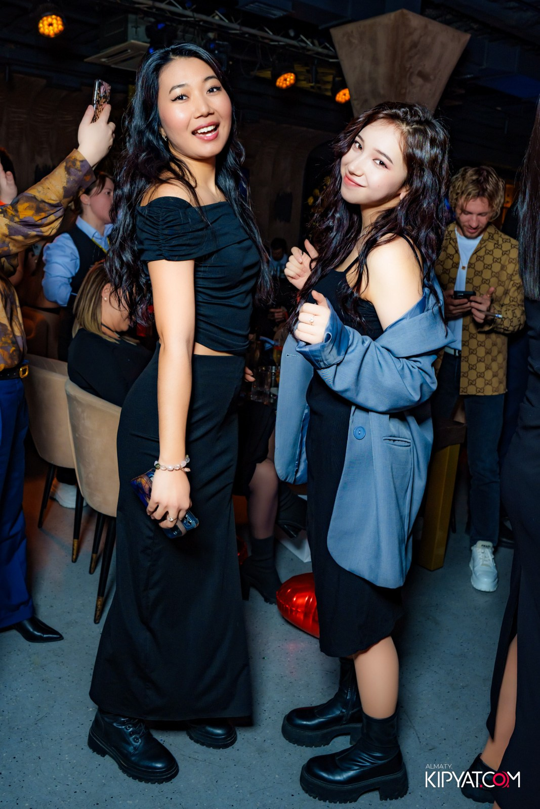 LAUREATE KARAOKE HALL. КИПЯТКОМ АЛМАТЫ!