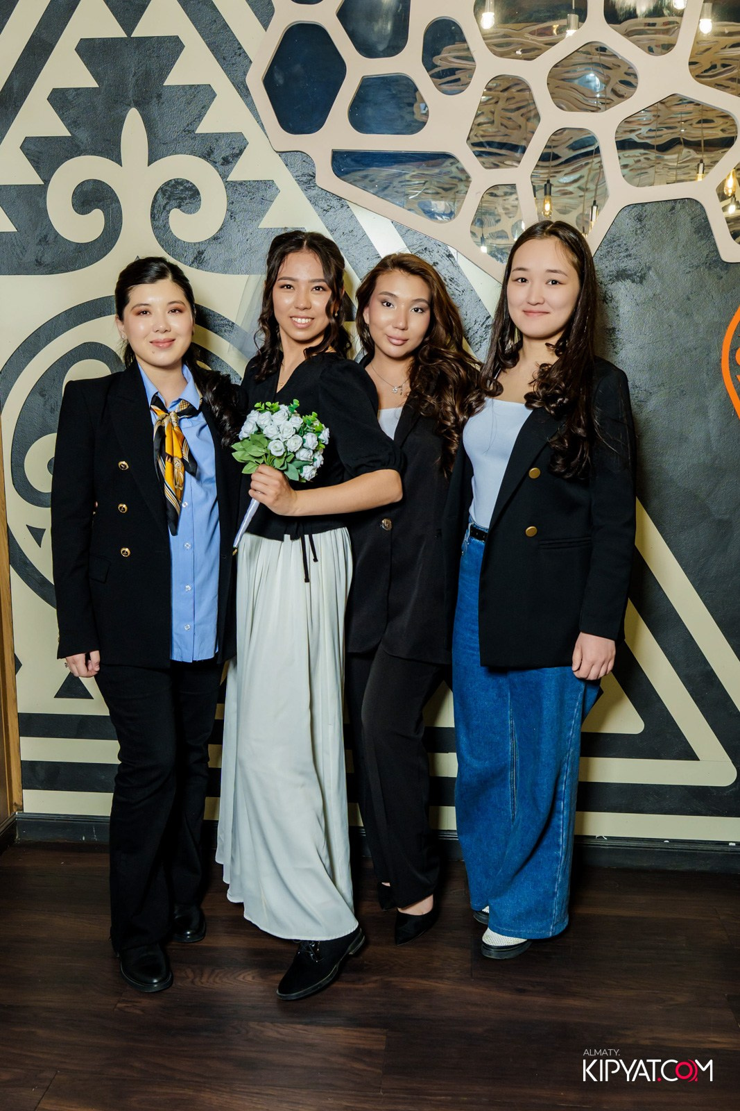 УХО И МЕДВЕДЬ НА САИНА. КИПЯТКОМ АЛМАТЫ!