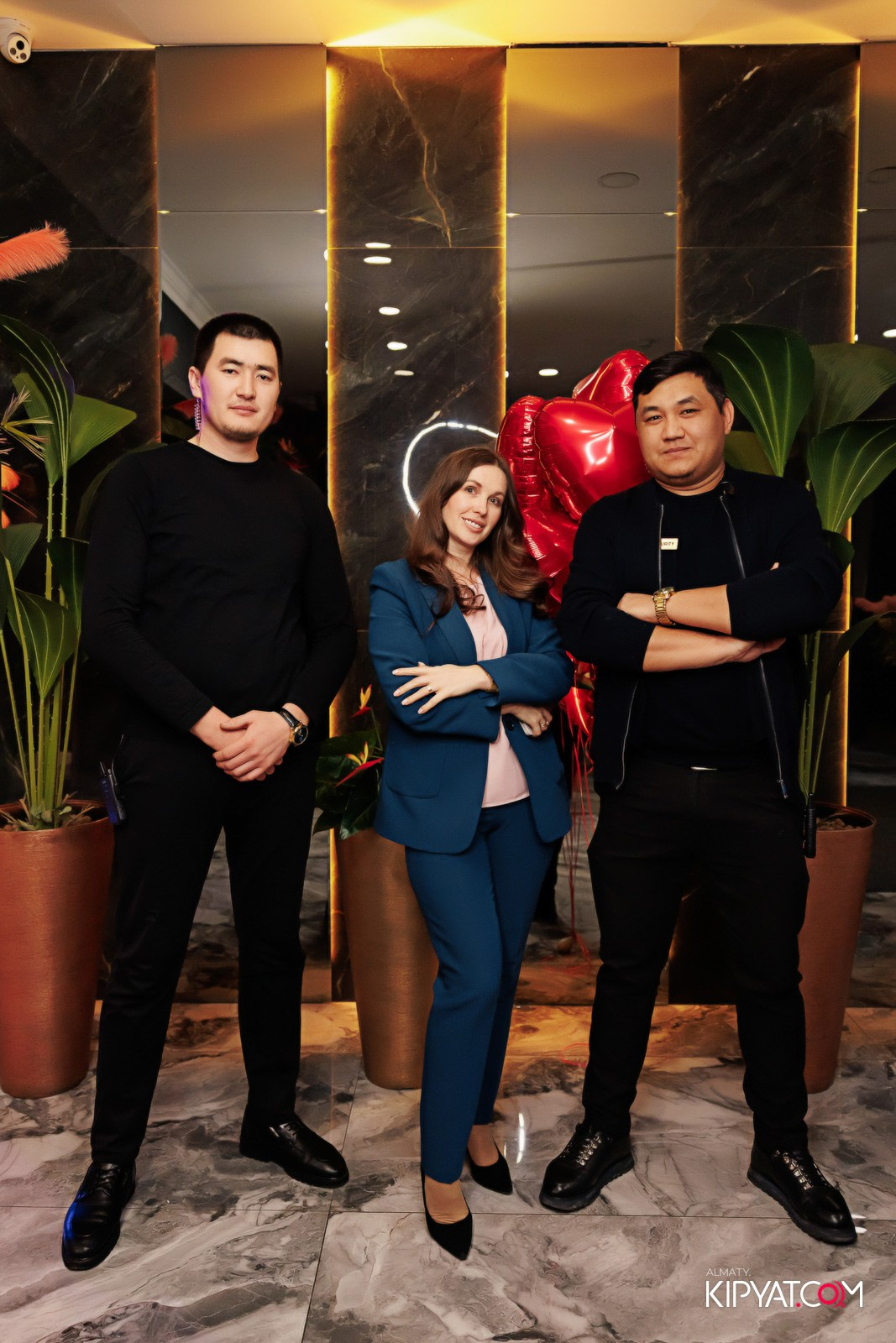 БАР ПАНАЕХАЛИ НА ДОСТЫК. КИПЯТКОМ АЛМАТЫ!