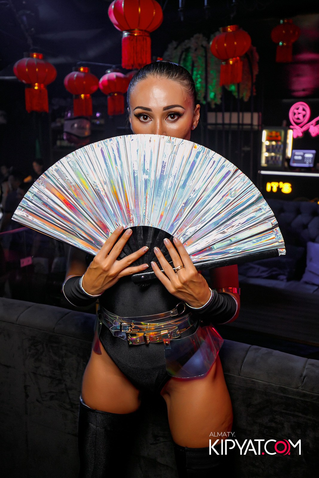 UYAT EMES BAR. КИПЯТКОМ АЛМАТЫ!