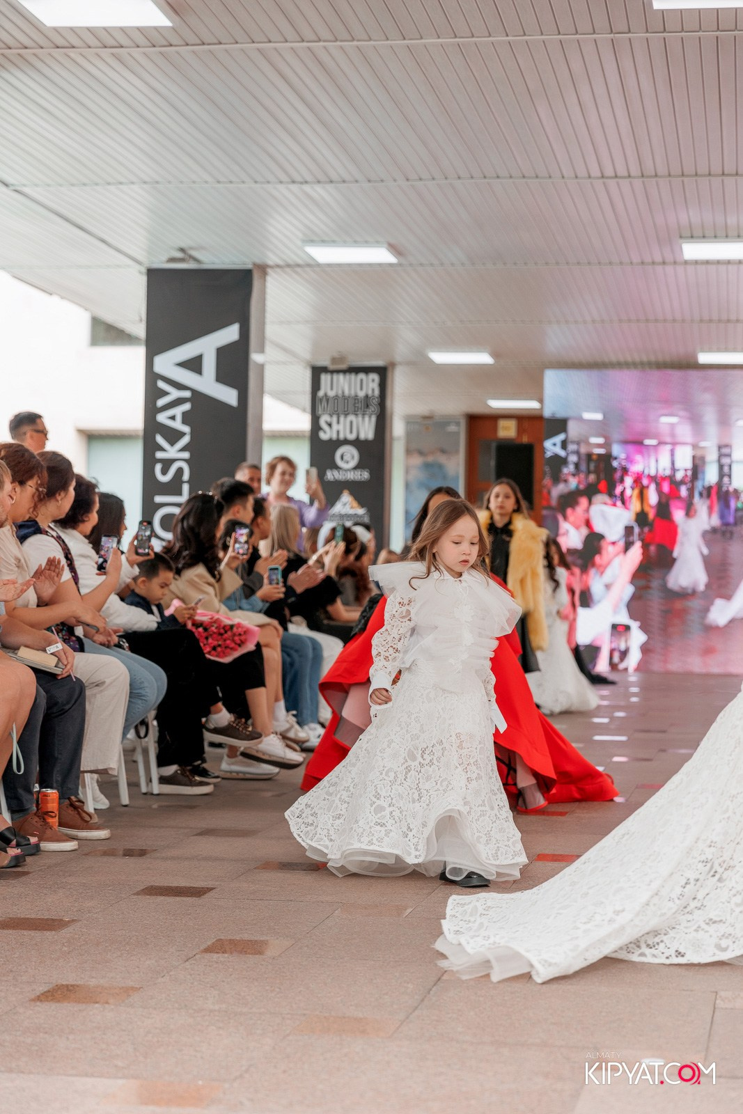 JUNIOR FASHION SHOW. КИПЯТКОМ АЛМАТЫ!