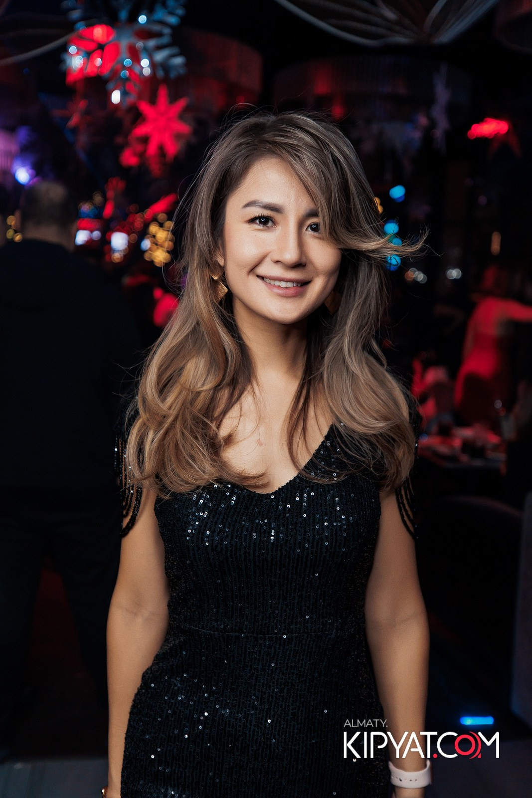 FRIENDS BAR & TERRACE. КИПЯТКОМ АЛМАТЫ!