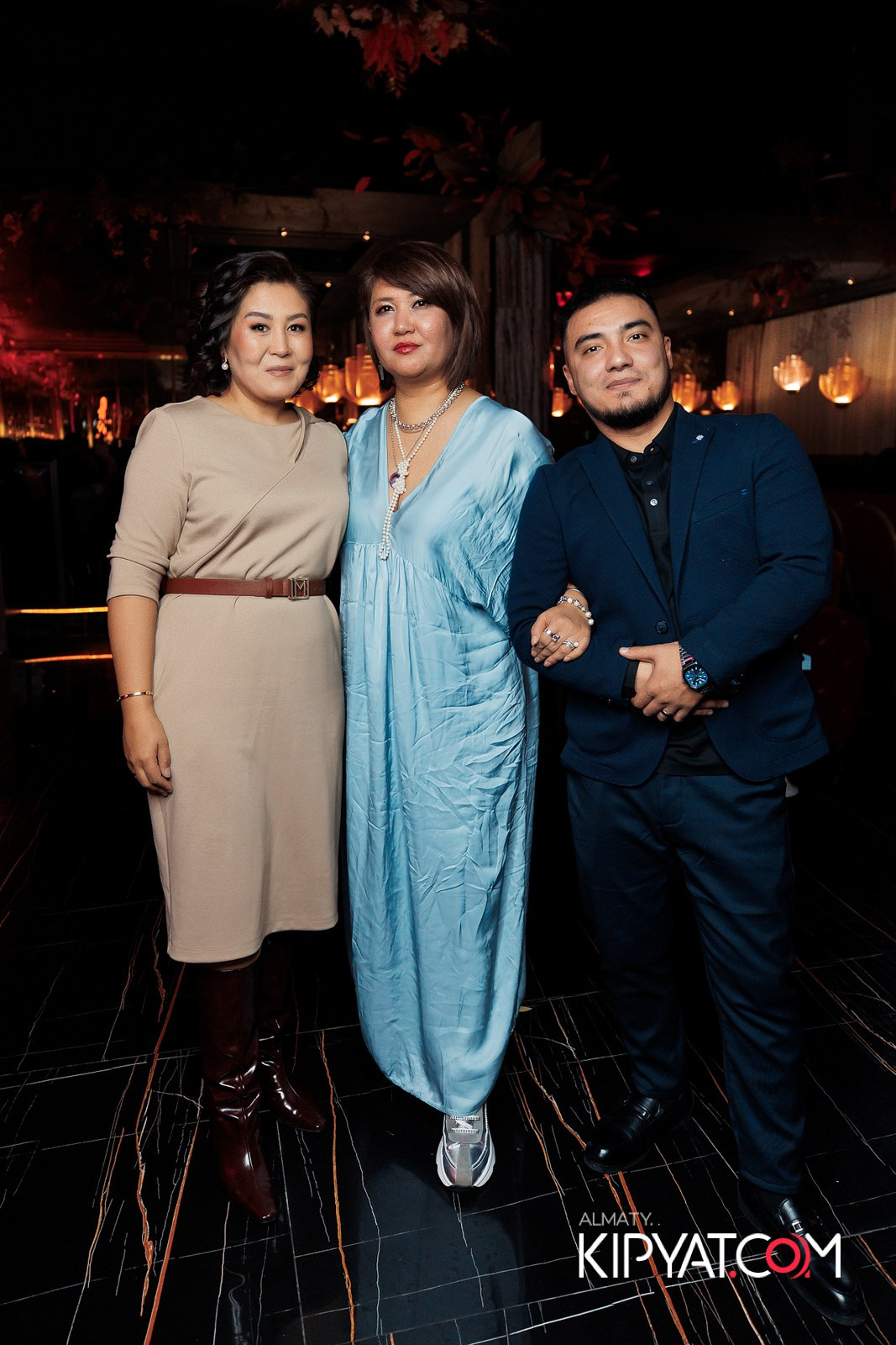 БАР ПАНАЕХАЛИ НА ДОСТЫК. КИПЯТКОМ АЛМАТЫ!