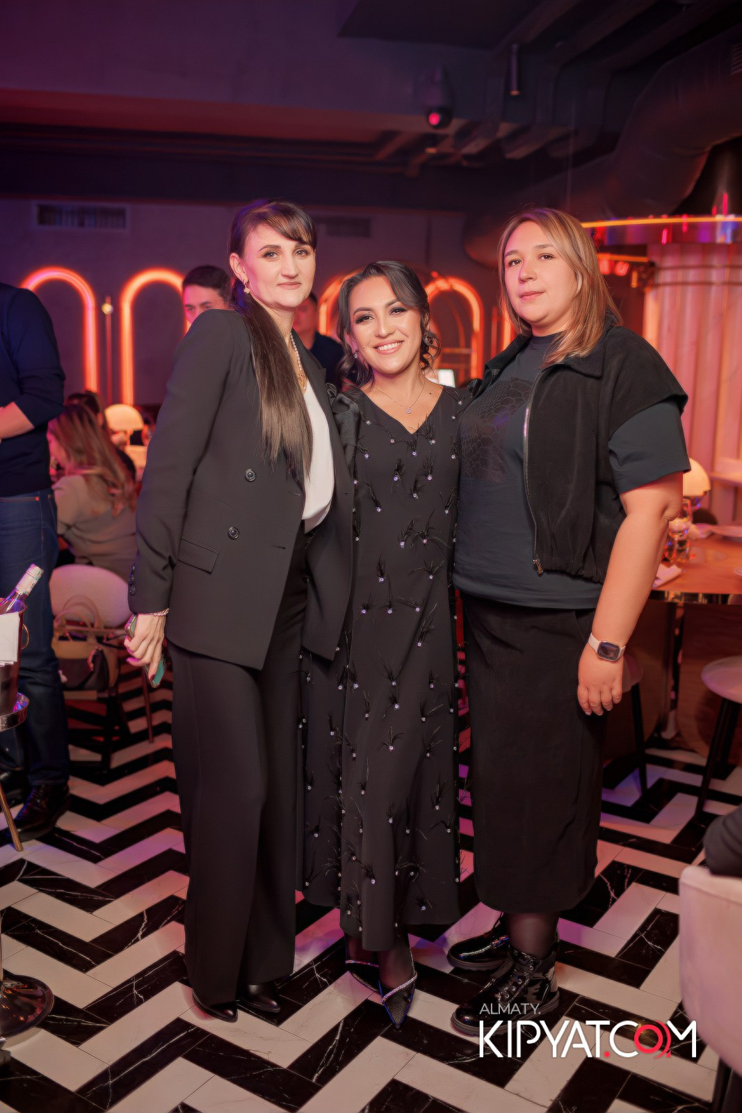 QUEEN. КИПЯТКОМ АЛМАТЫ!