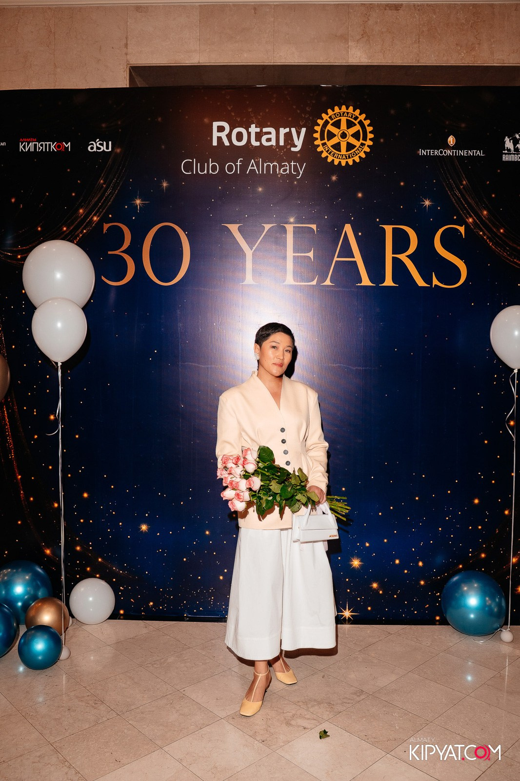 БЛАГОТВОРИТЕЛЬНЫЙ УЖИН В ЧЕСТЬ 30-ЛЕТИЯ ROTARY CLUB OF ALMATY. КИПЯТКОМ АЛМАТЫ!