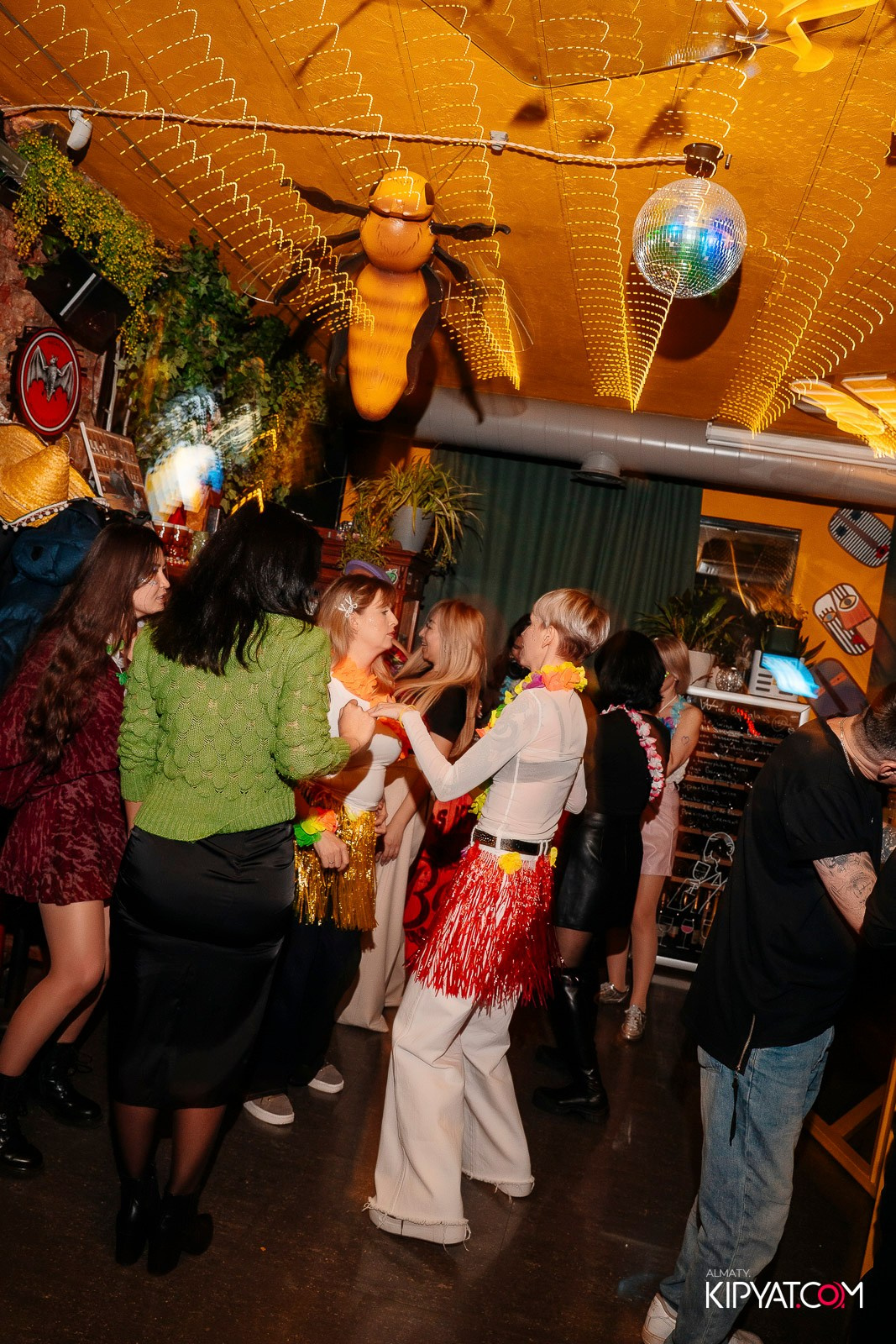 RE: SET. КИПЯТКОМ АЛМАТЫ! Фотосъемка мероприятий в Алматы