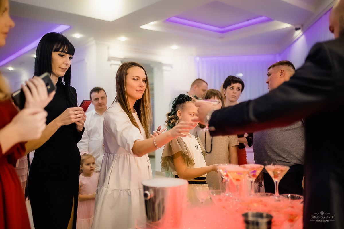 Свадебная фотосессия в интерьере: уют, фактура и свет как у старых мастеров. Свадебный фотограф — Санкт-Петербург (СПб) Питер