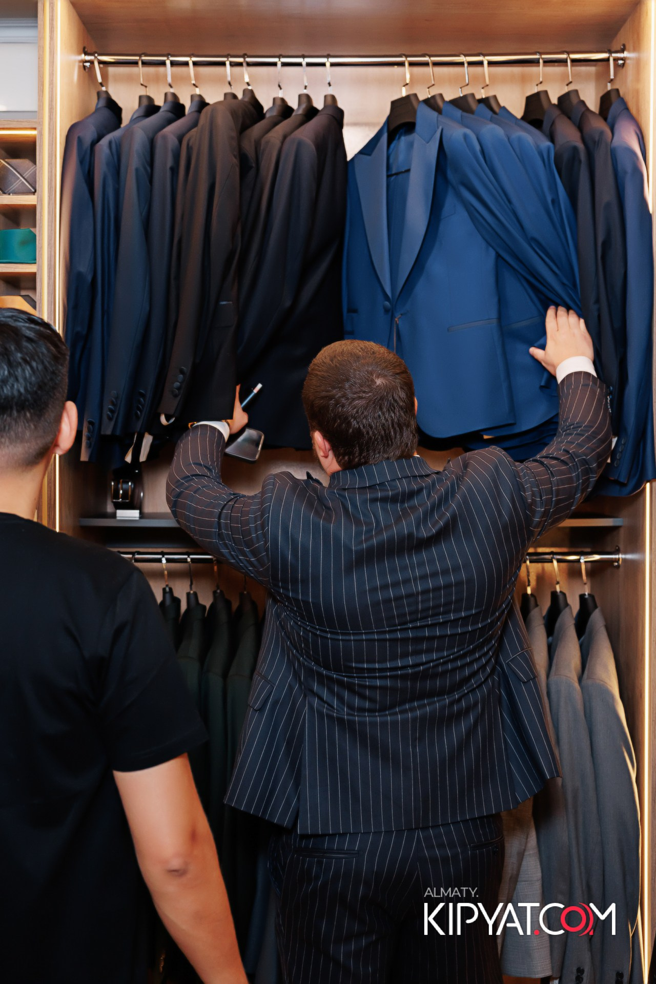 ОТКРЫТИЕ МАГАЗИНА МУЖСКОЙ ОДЕЖДЫ. КИПЯТКОМ АЛМАТЫ!