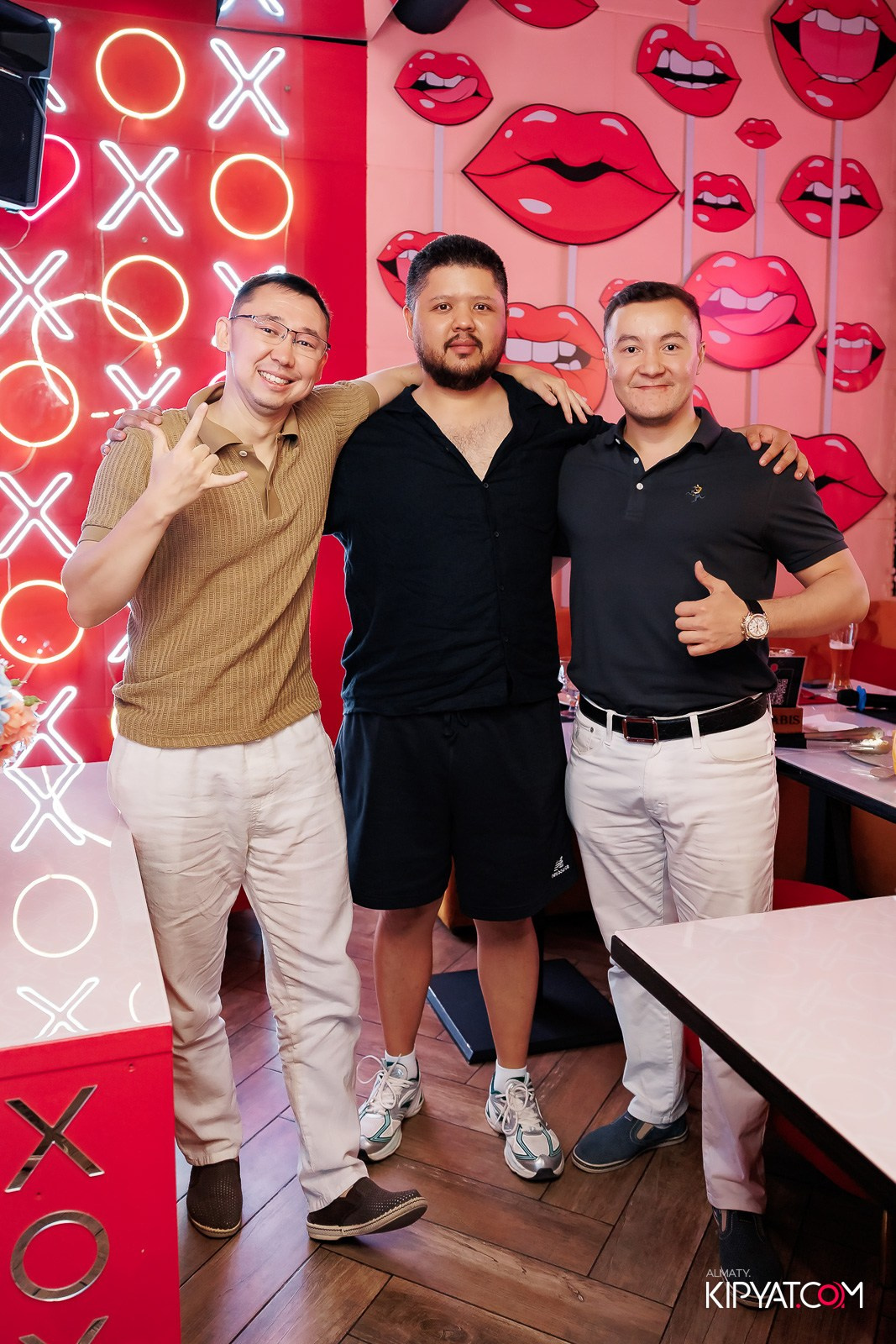 ЗАЯ, НА БИС. КИПЯТКОМ АЛМАТЫ!