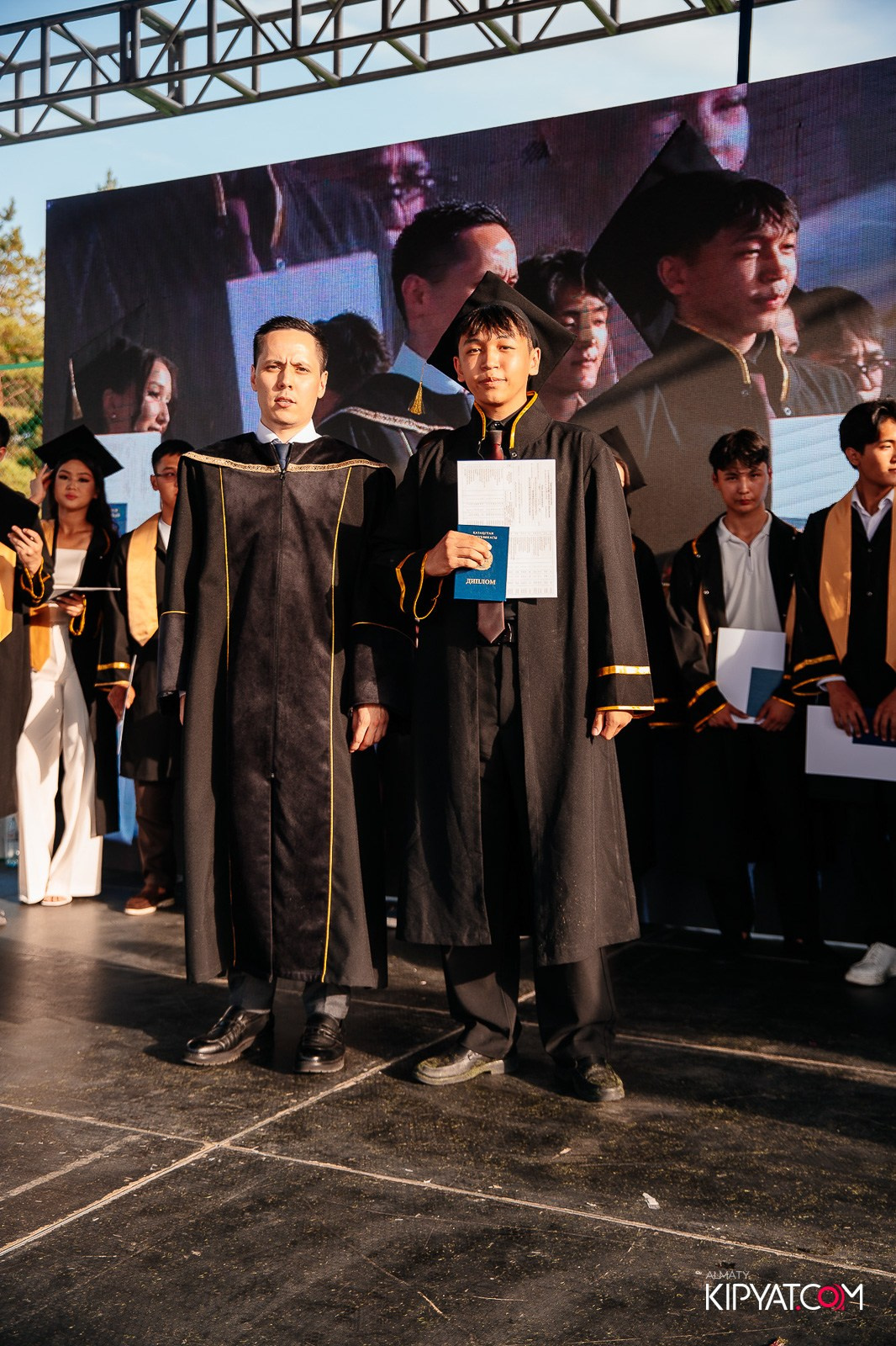 ВРУЧЕНИЕ ДИПЛОМОВ — НАРХОЗ КОЛЛЕДЖ. Part 3. КИПЯТКОМ АЛМАТЫ!