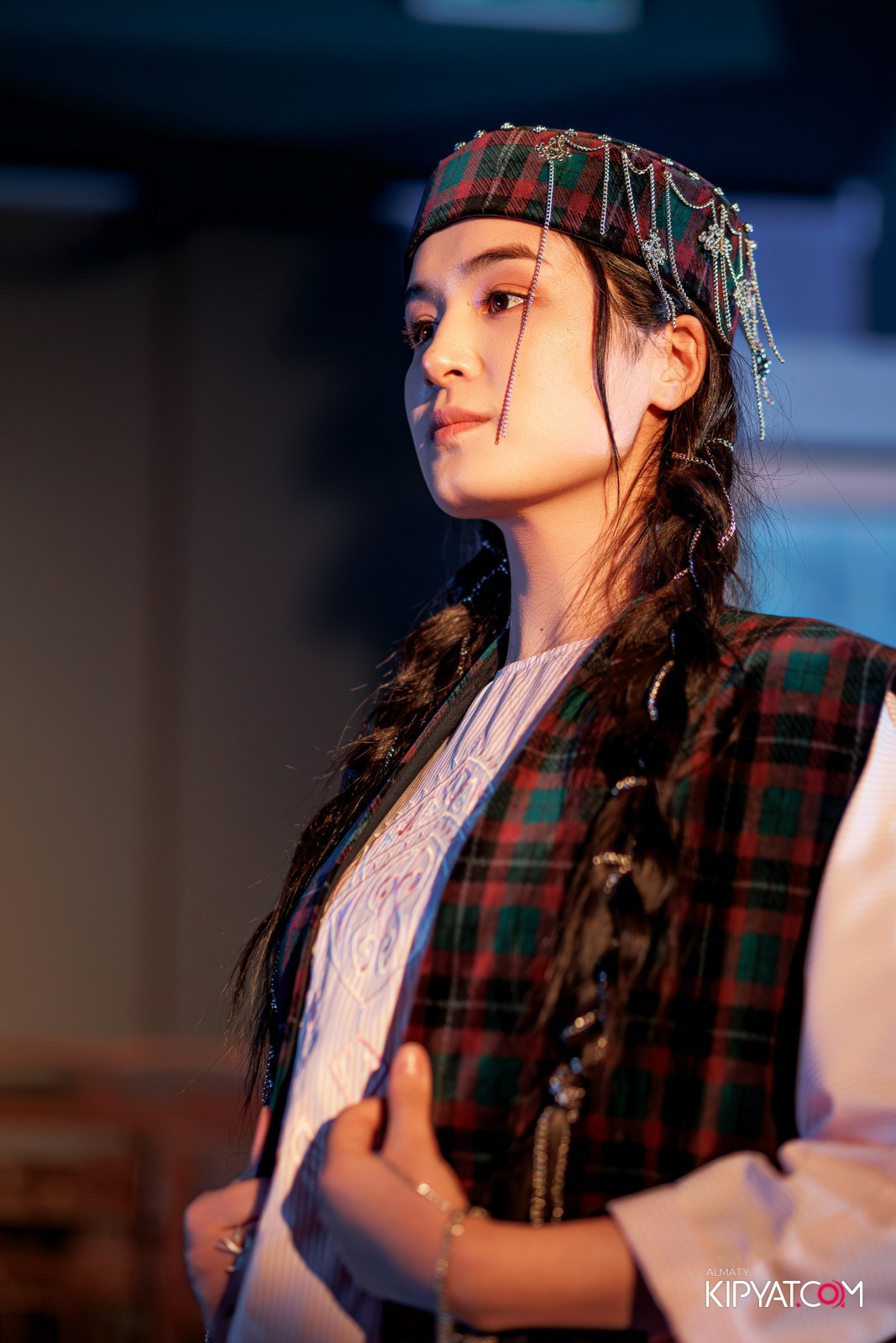 FASHION ПОКАЗ, КАЗАХСКОЙ НАЦИОНАЛЬНОЙ ОДЕЖДЫ. КИПЯТКОМ АЛМАТЫ!